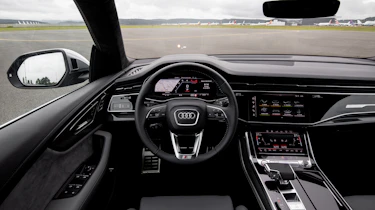 Audi SQ8 TDI review - dash