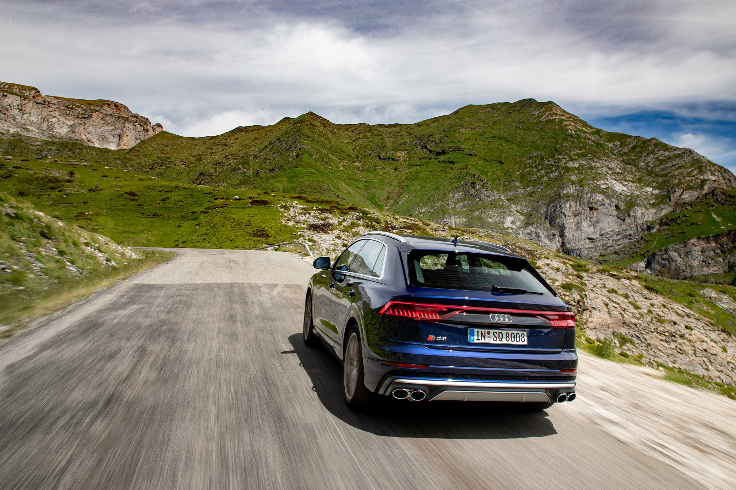Audi SQ8 TDI review - rear quarter