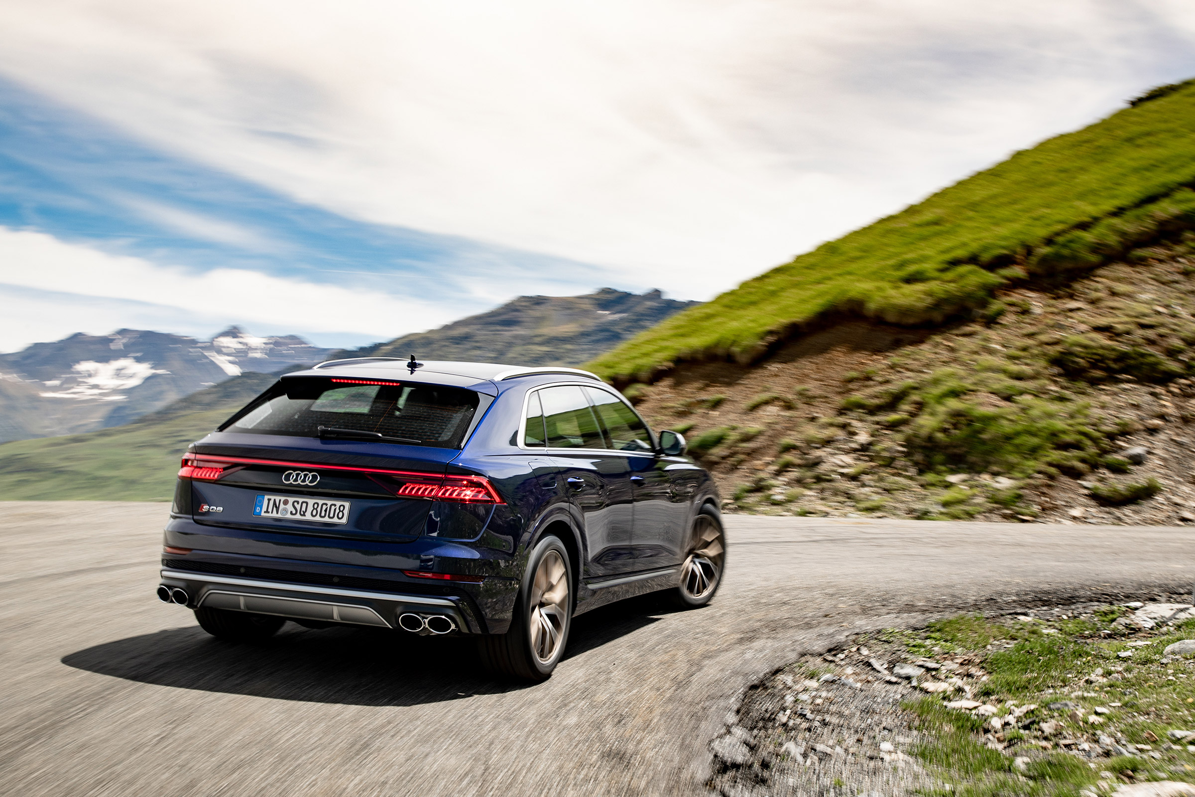Audi SQ8 TDI review - rear quarter