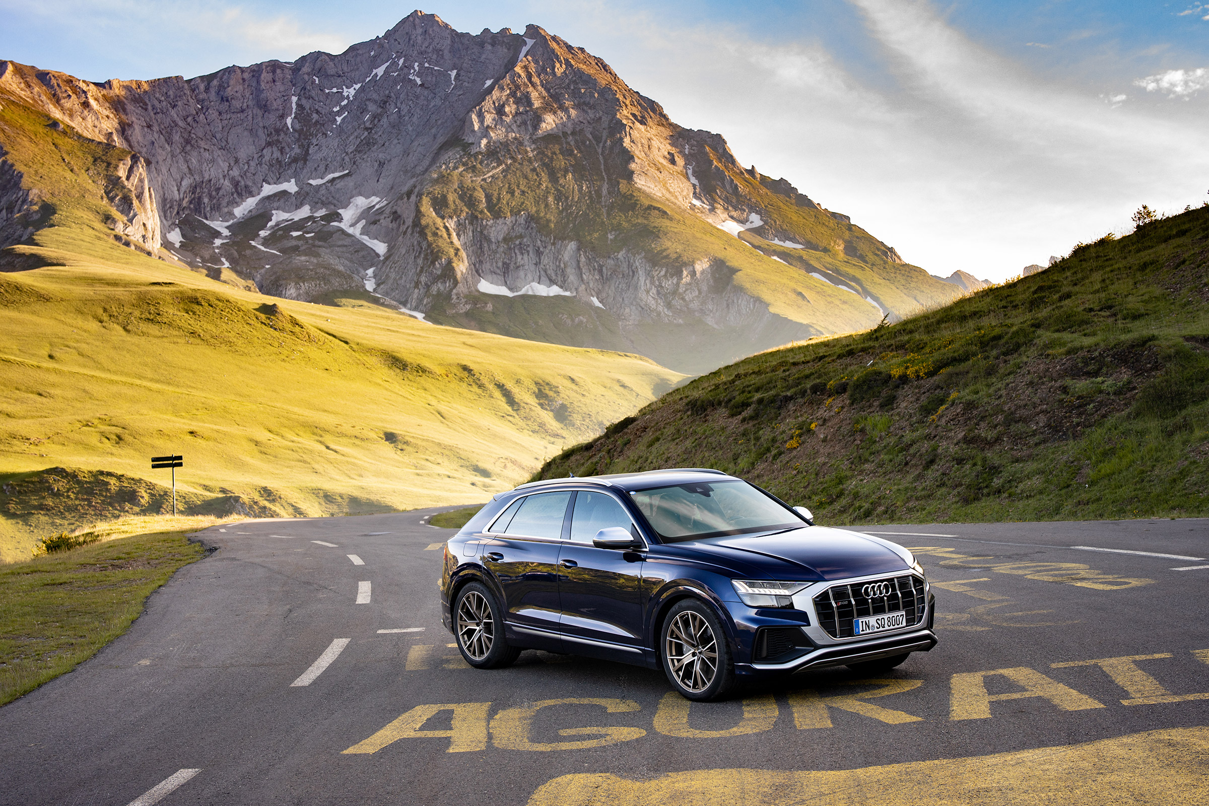 Audi SQ8 TDI review - quarter