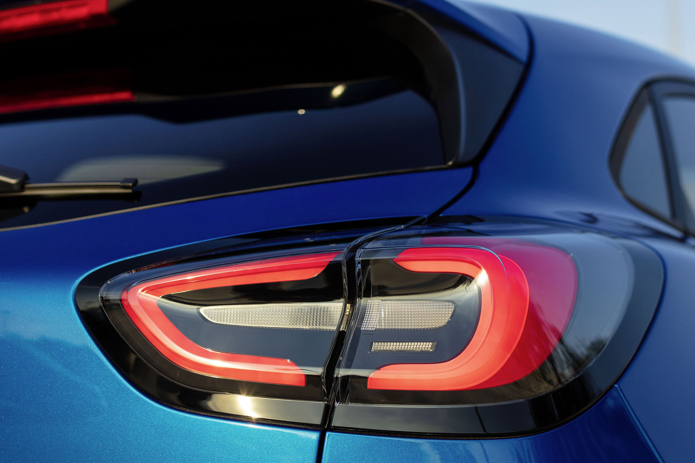 Ford Puma 2019 - lights
