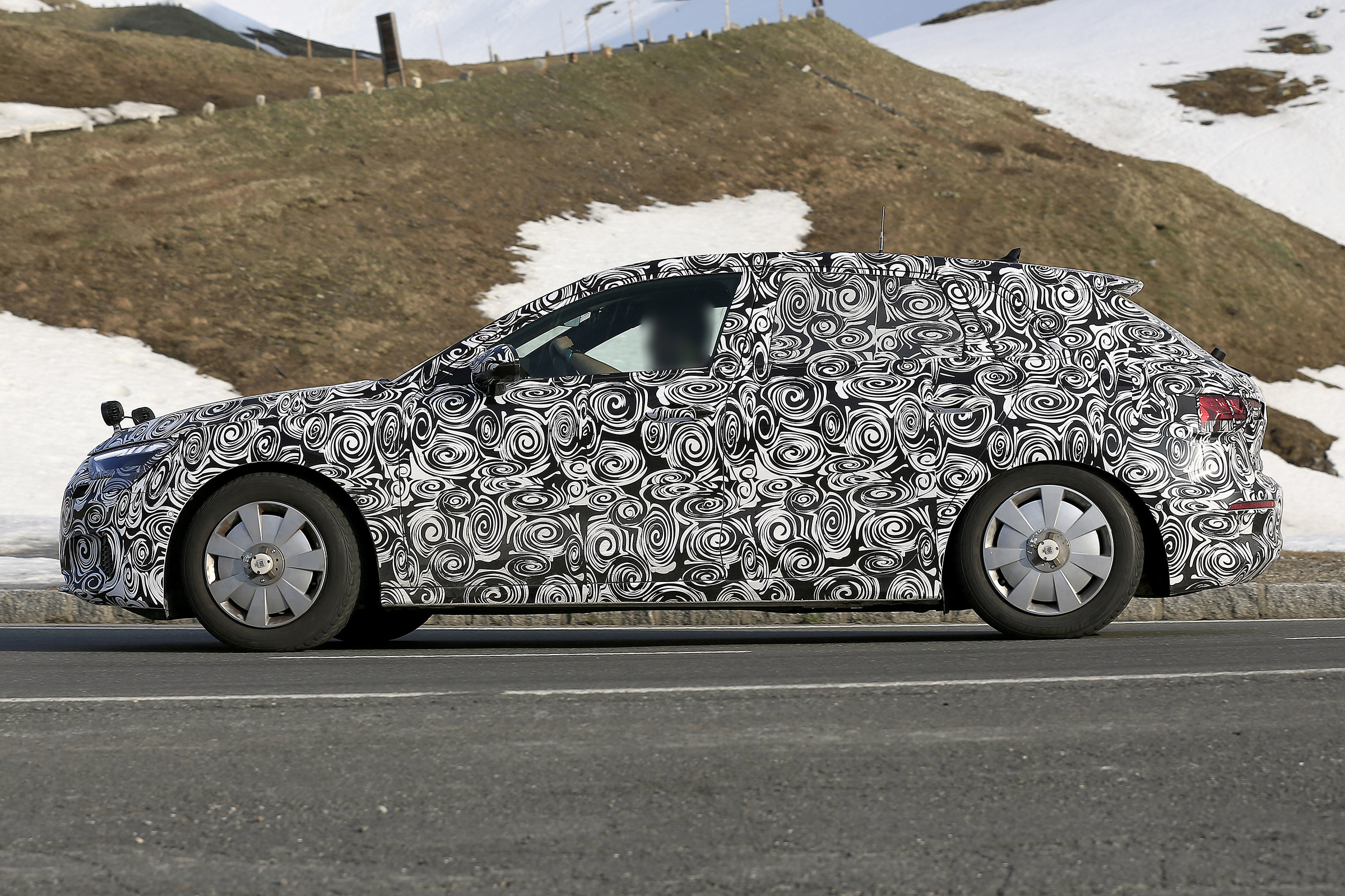 Audi A3 spy 2019 - side