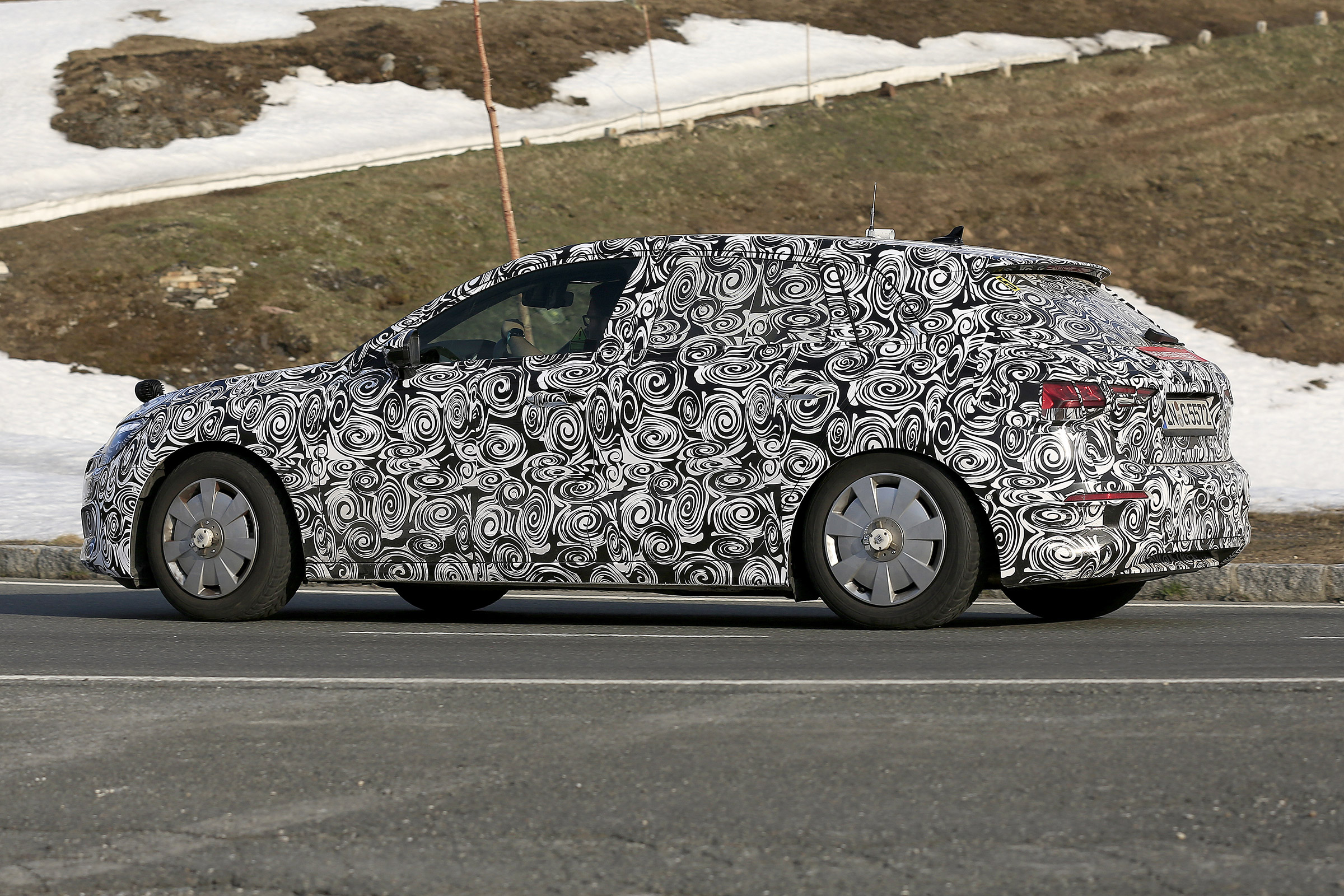 Audi A3 spy 2019 - rear quarter