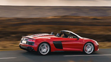Audi R8 Spider side