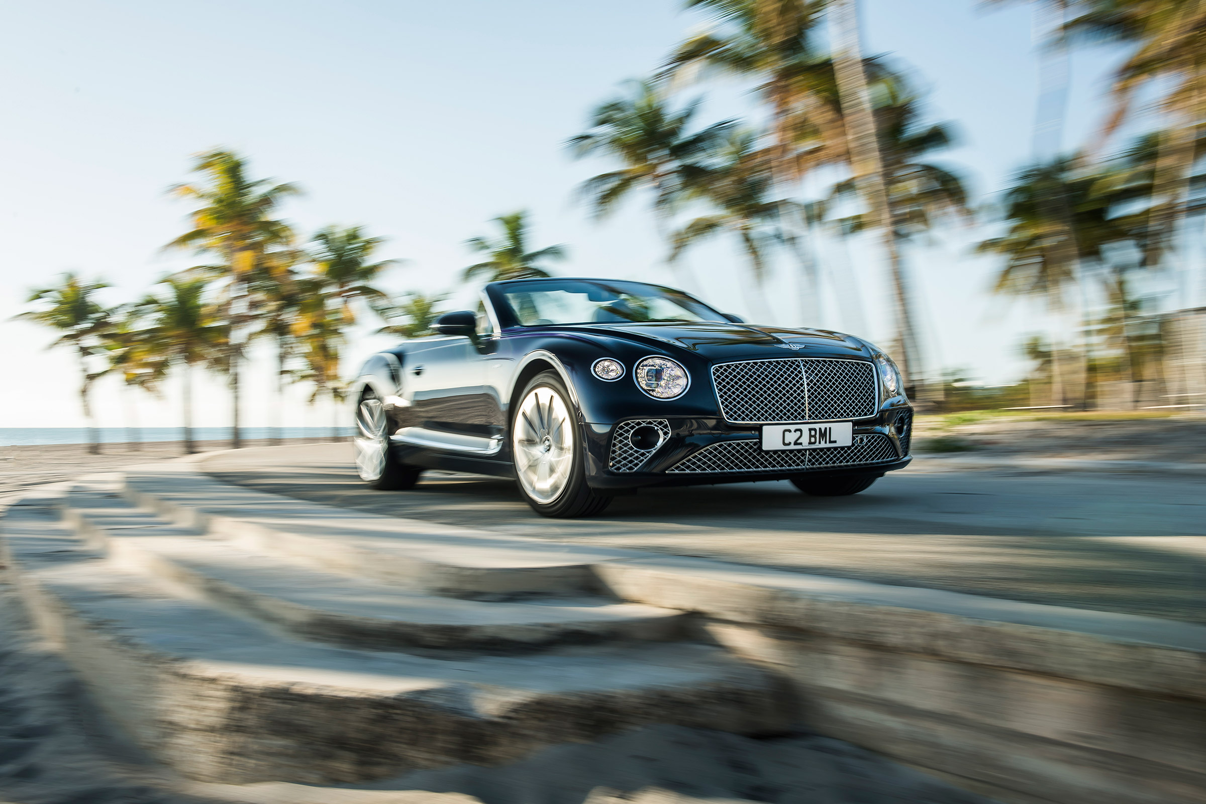 Bentley Continental GT Convertible V8 - dash