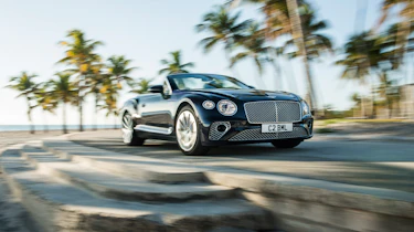 Bentley Continental GT Convertible V8 - dash