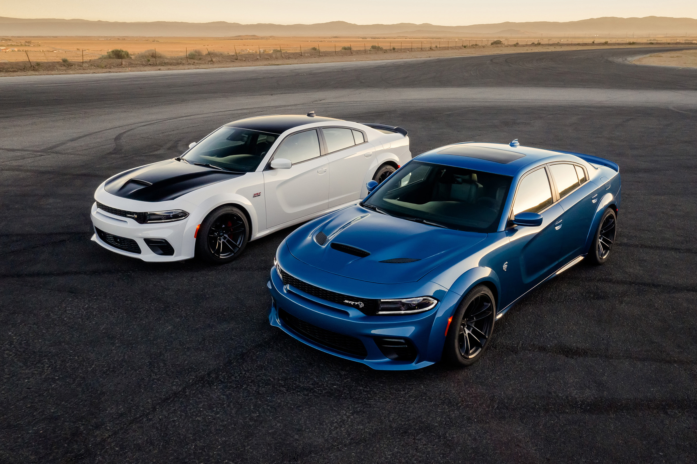 Dodge Charger SRT Hellcat Widebody duo