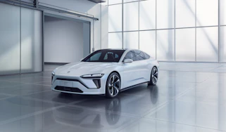 Nio ET - front quarter