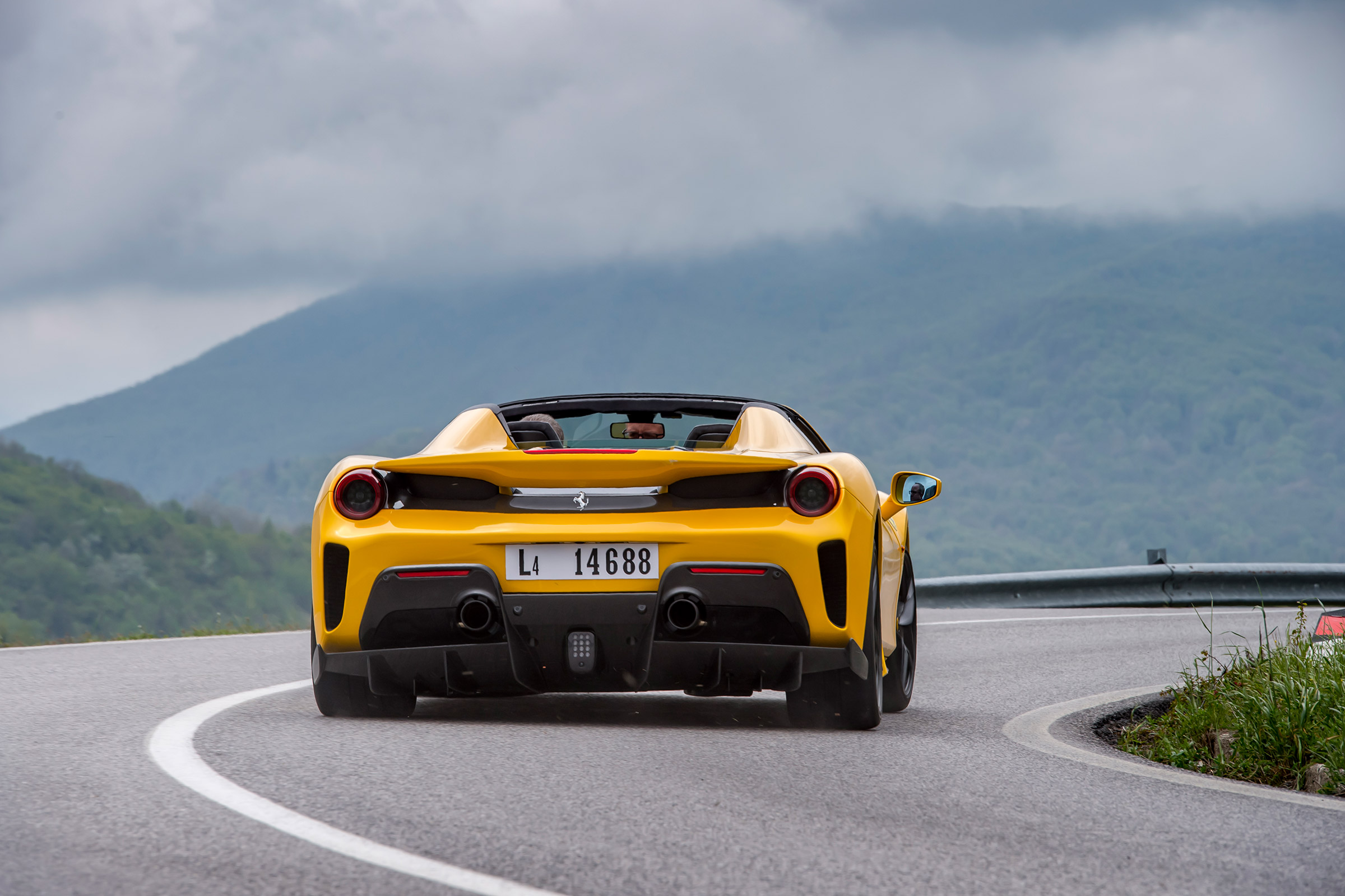 Ferrari 488 Pista Spider - rear