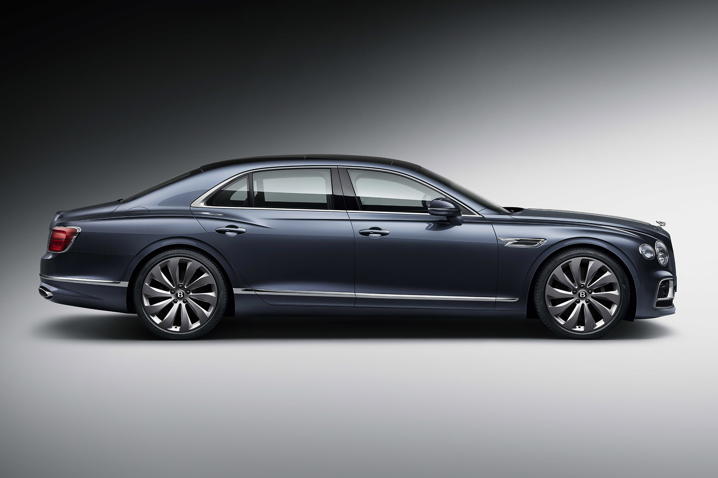 2019 Bentley Flying Spur saloon - profile