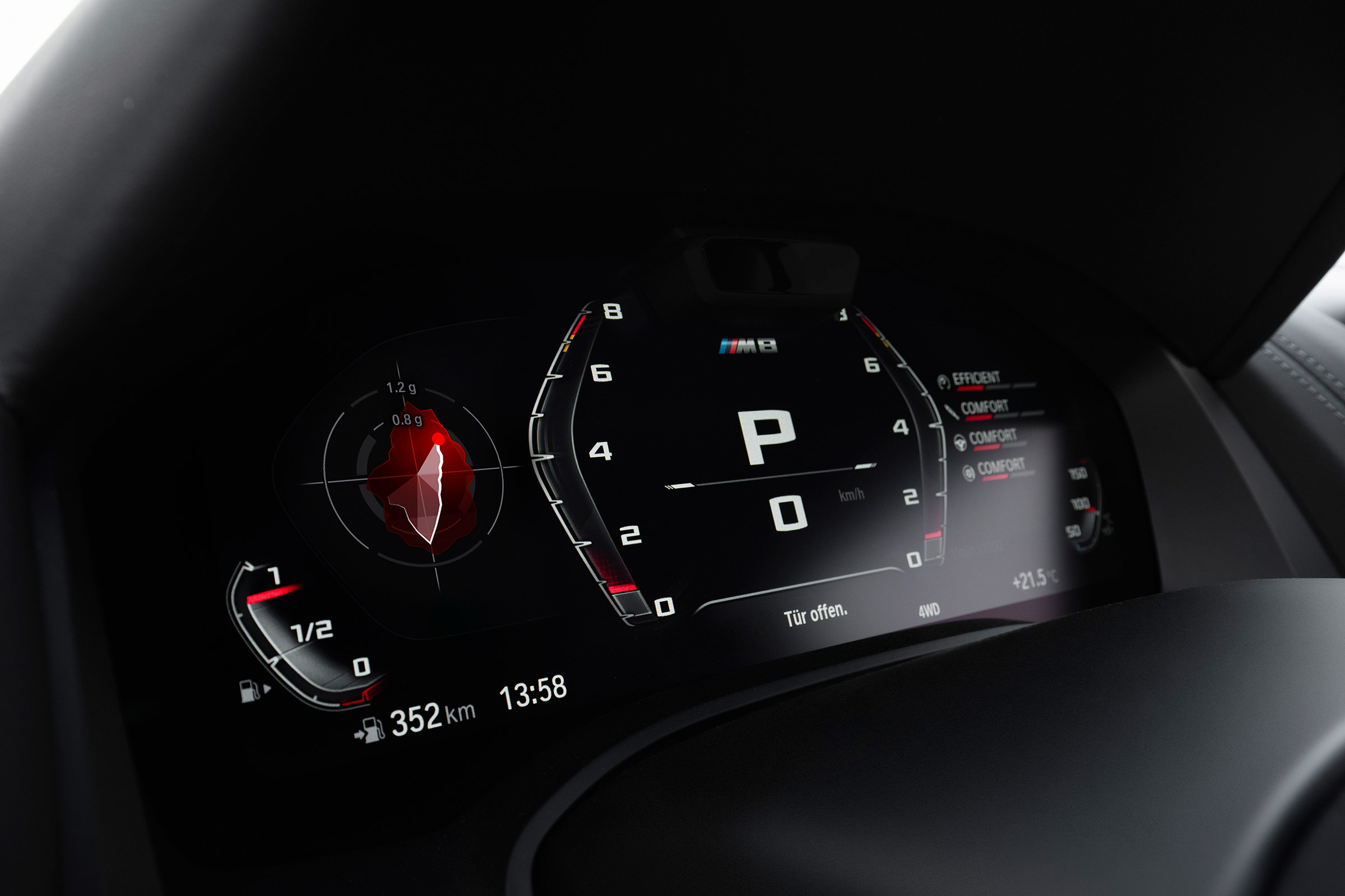 BMW M8 Competition - dials