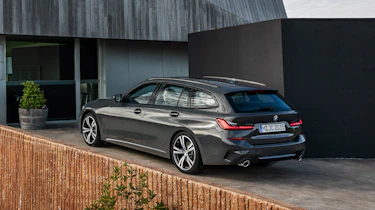 BMW 3-series Touring 2019 - rear quarter