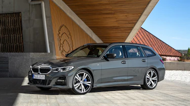 BMW 3-series Touring 2019 - front quarter