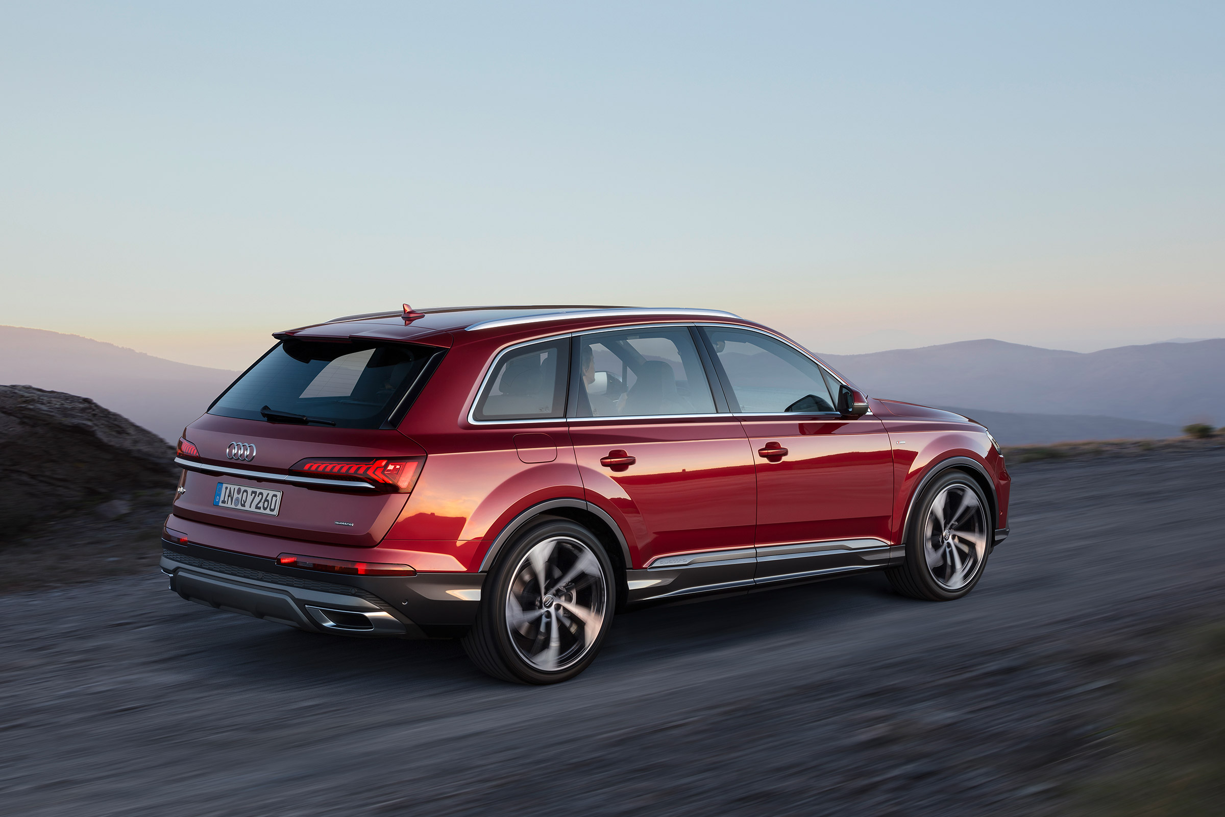 Audi Q7 facelift - rear quarter