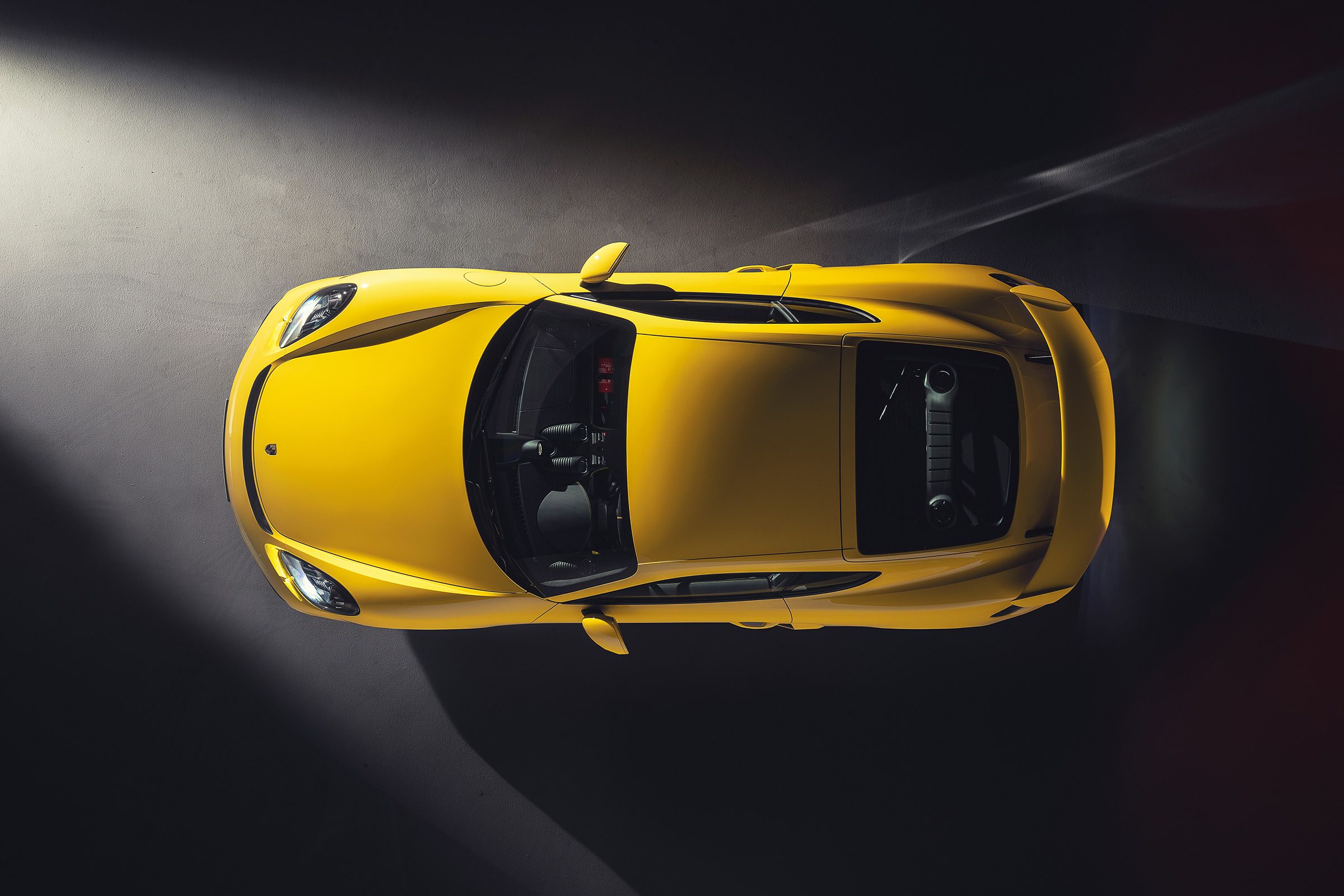 Porsche 718 Cayman GT4 top