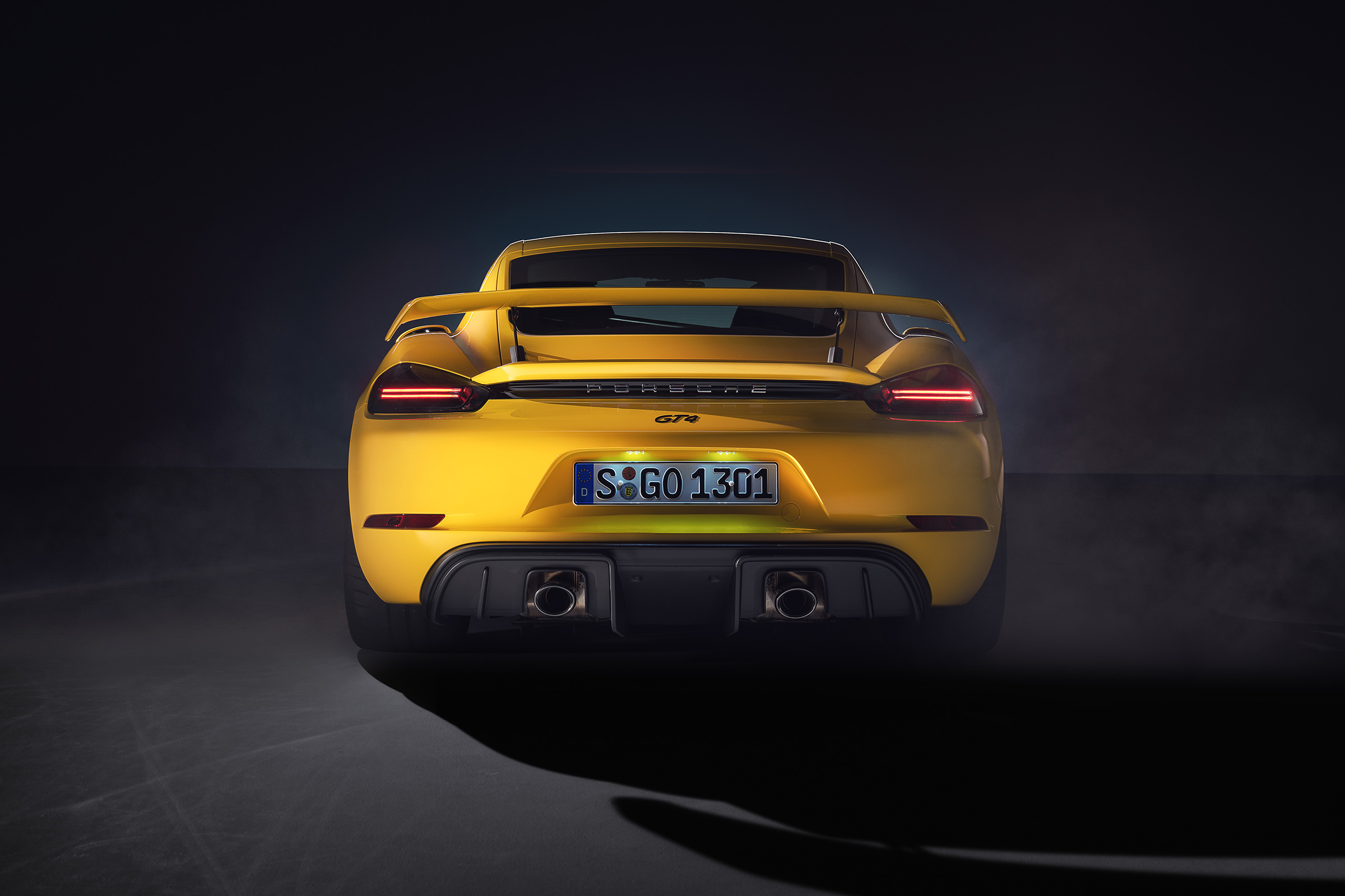 Porsche 718 Cayman GT4 rear