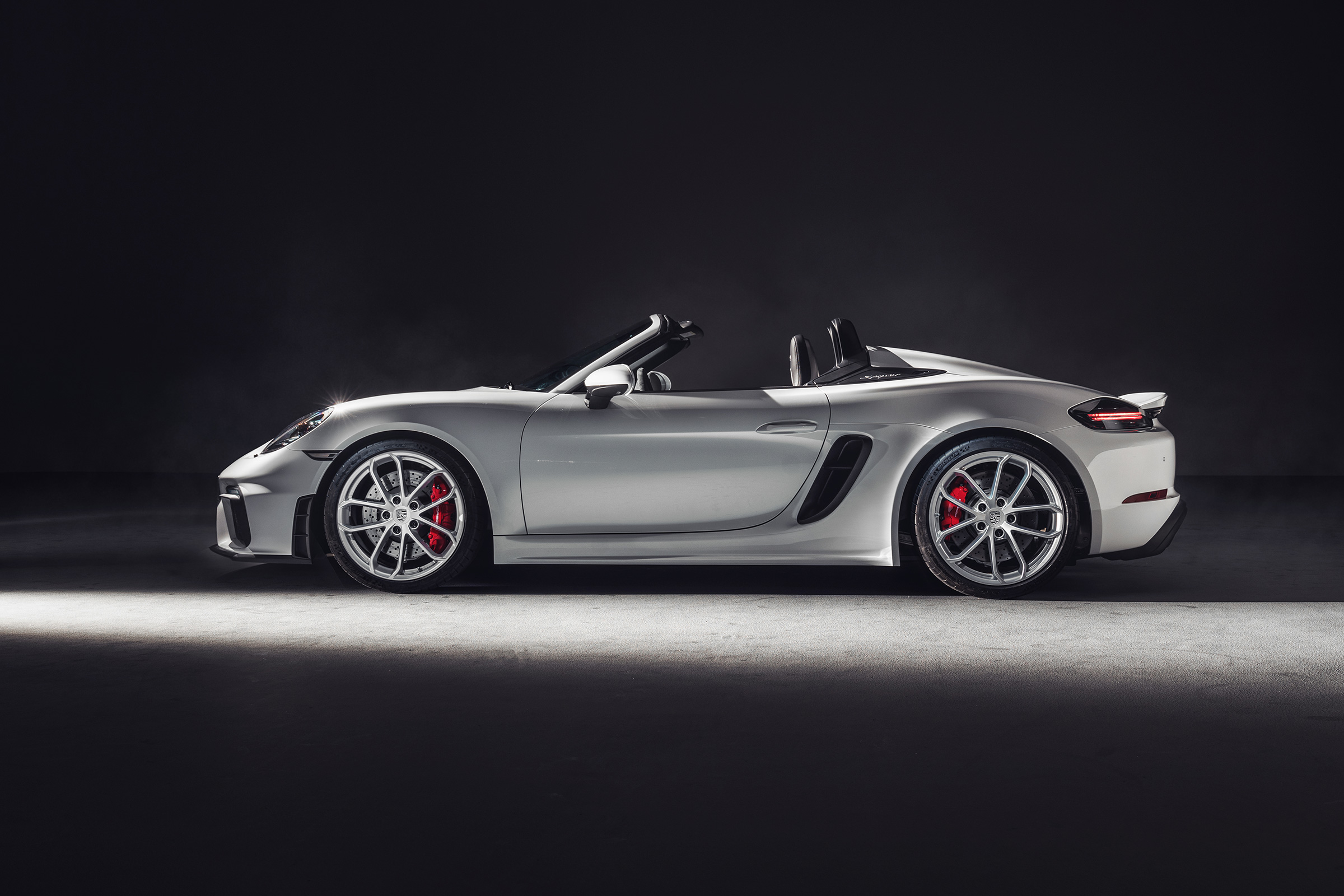 Porsche 718 Spyder side