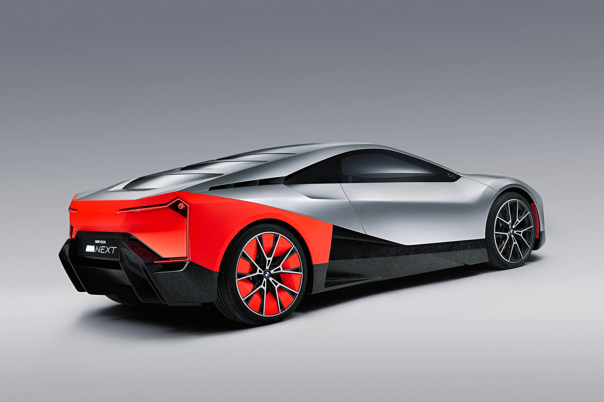 BMW Vision M Next - rear quarter