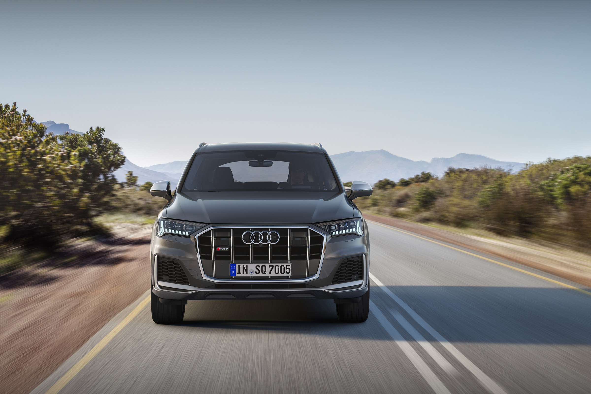 Audi SQ7 TDI - front