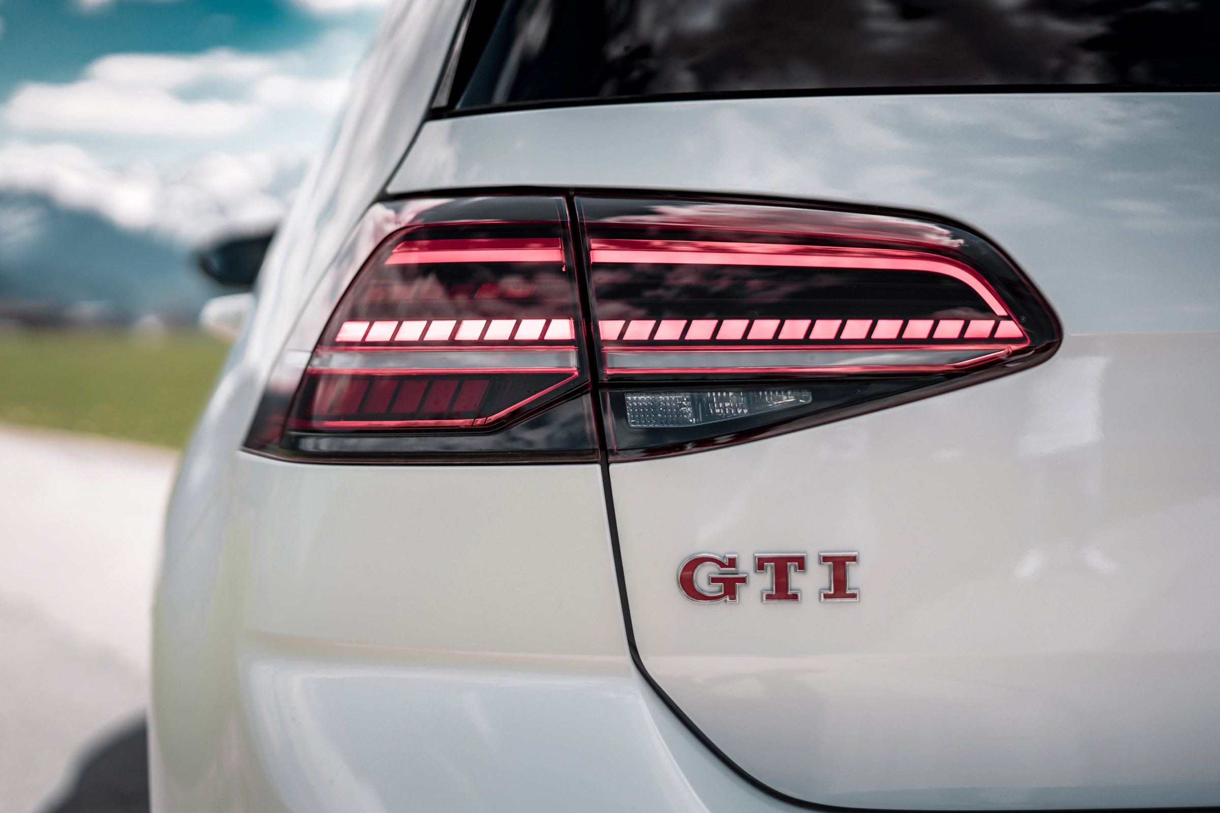 Volkswagen Golf GTI TCR Abt - lights
