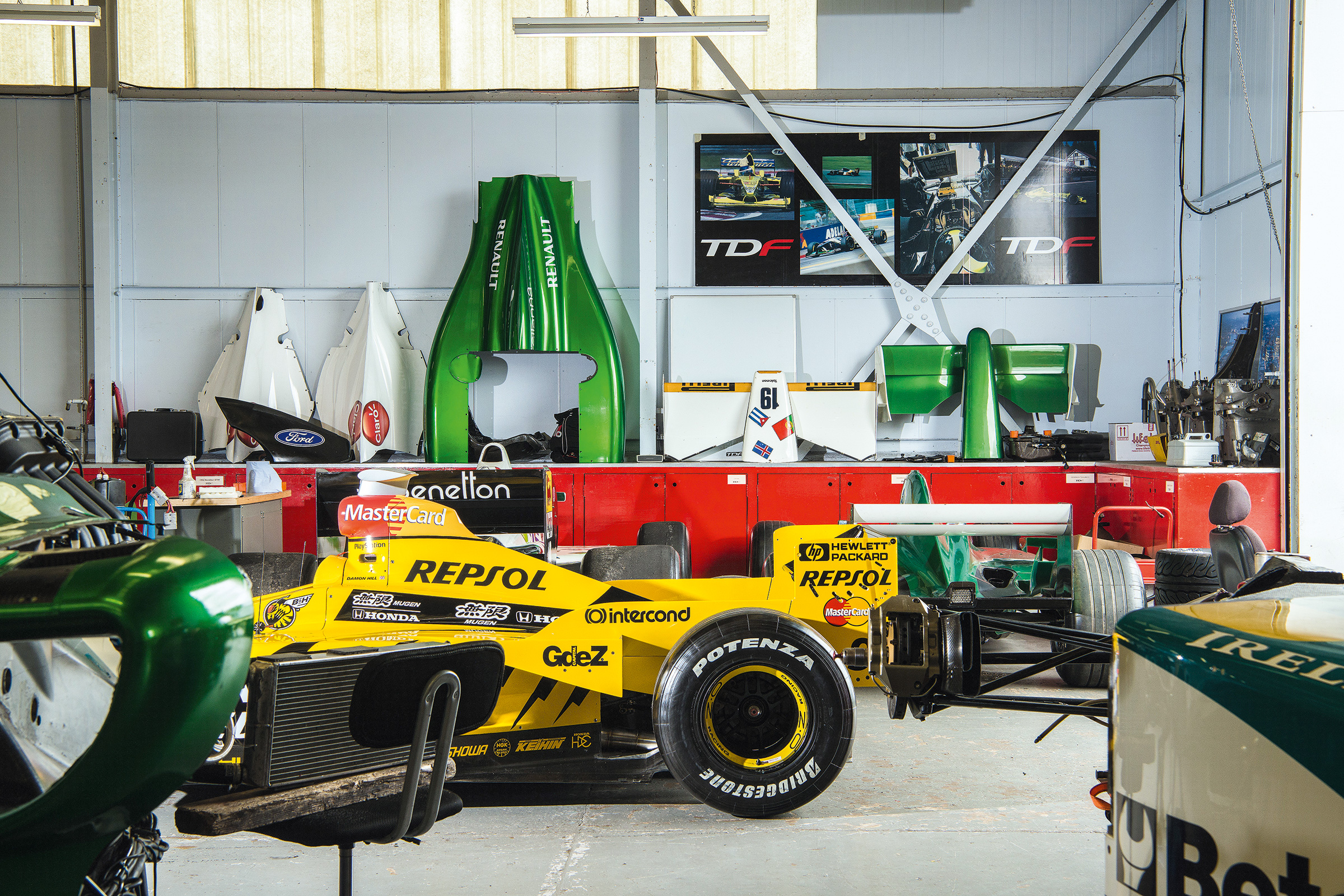 Used Formula 1 cars side