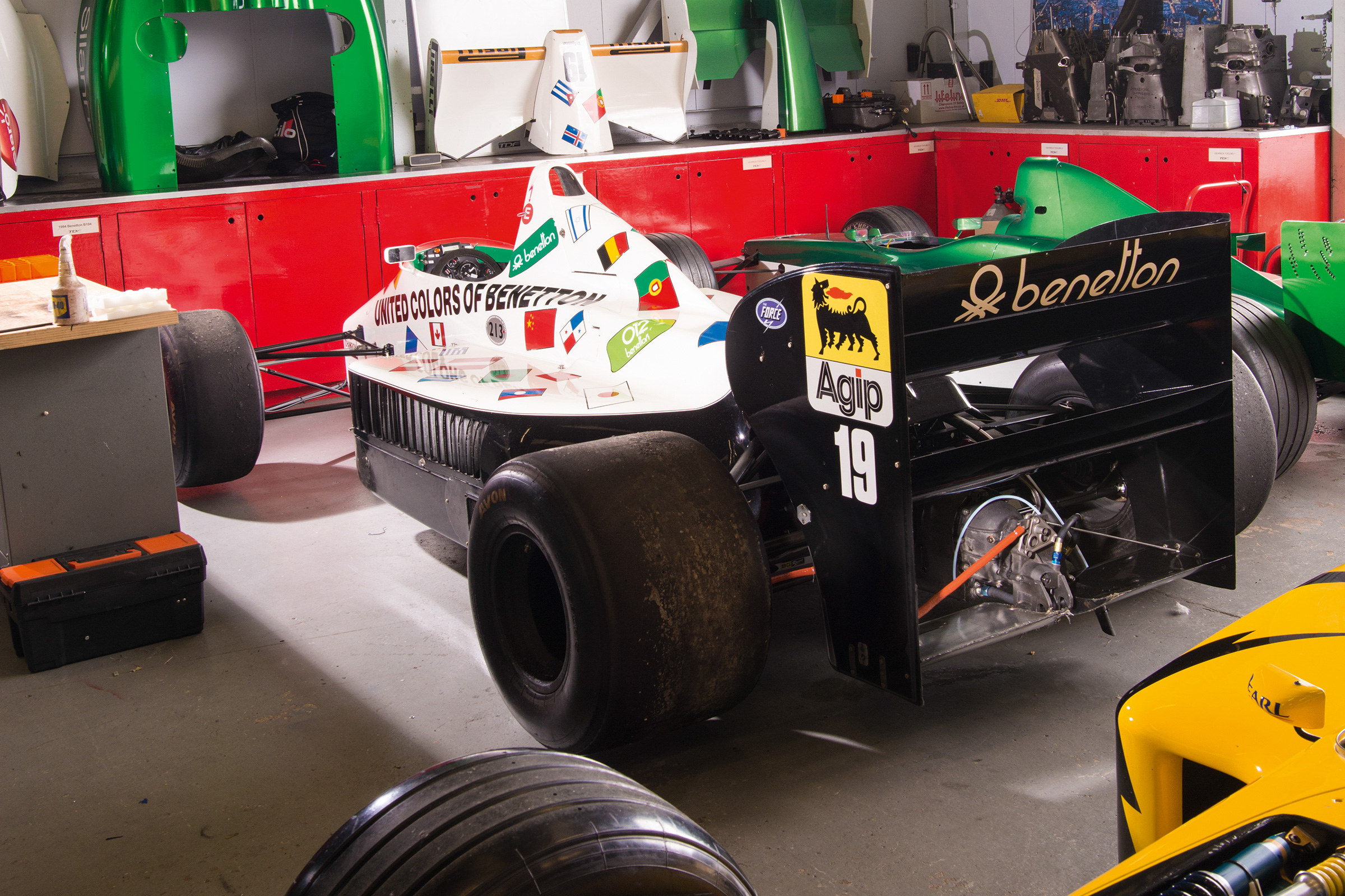 Used Formula 1 cars rear