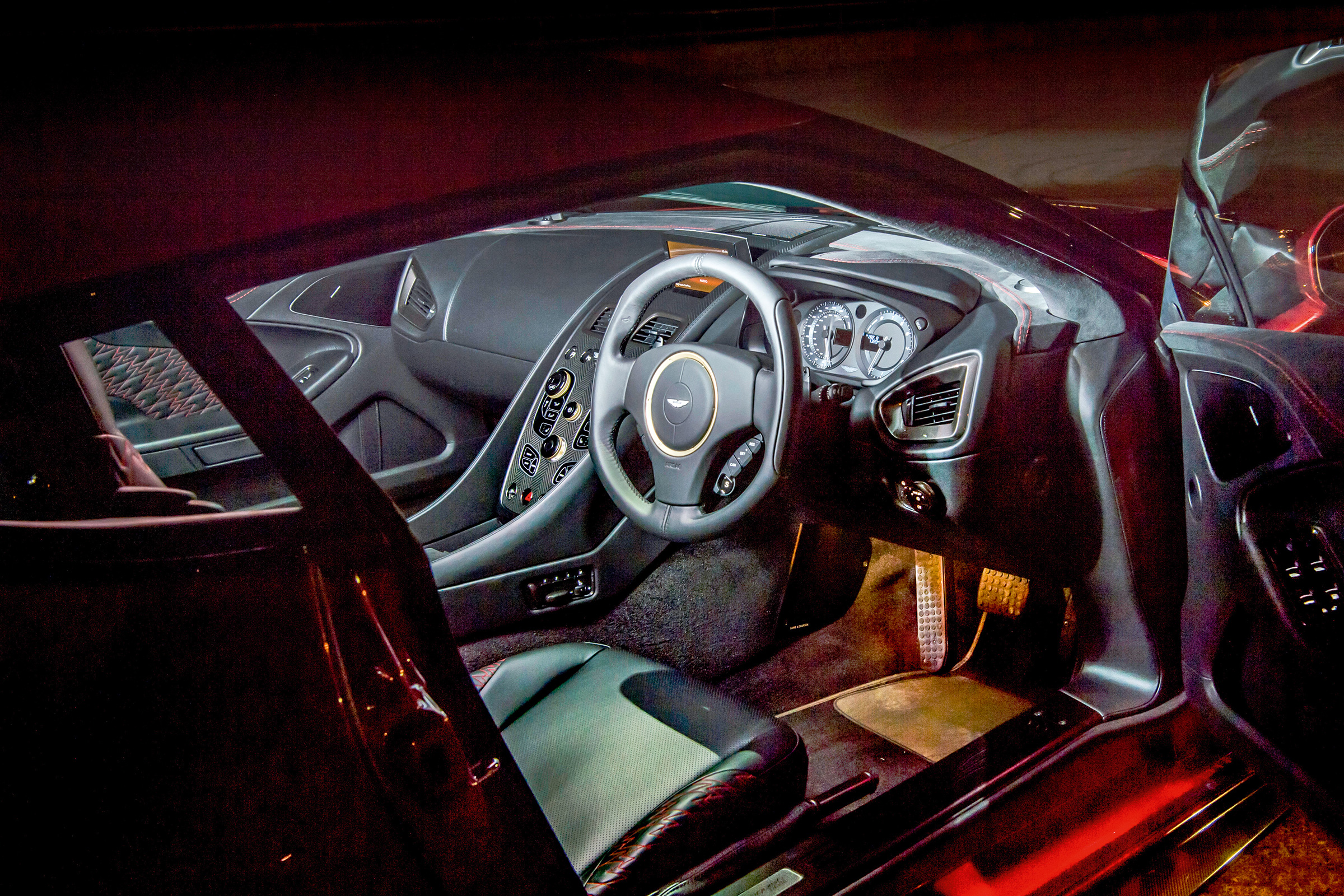 Aston Martin Vanquish Zagato interior