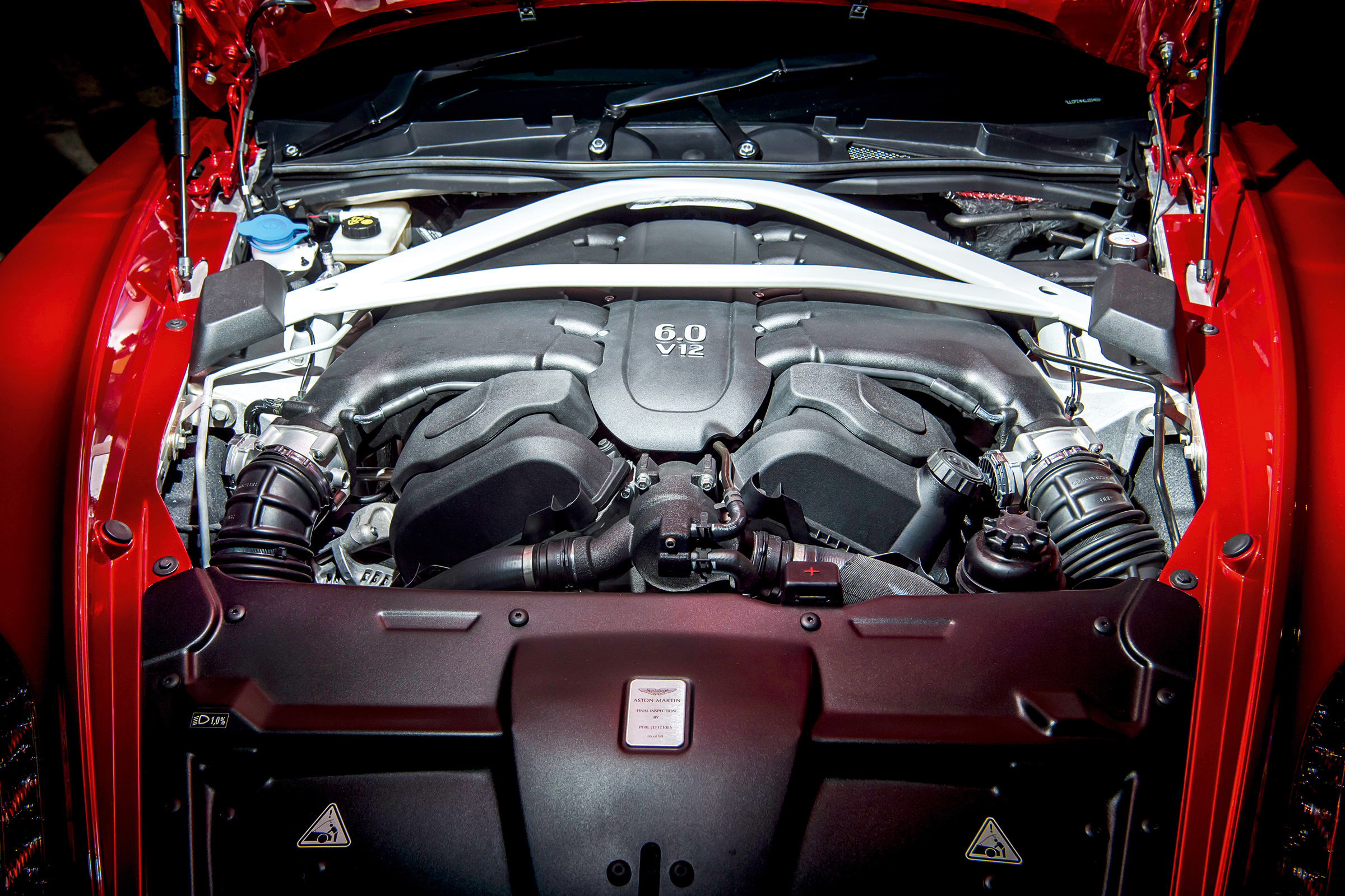 Aston Martin Vanquish Zagato engine