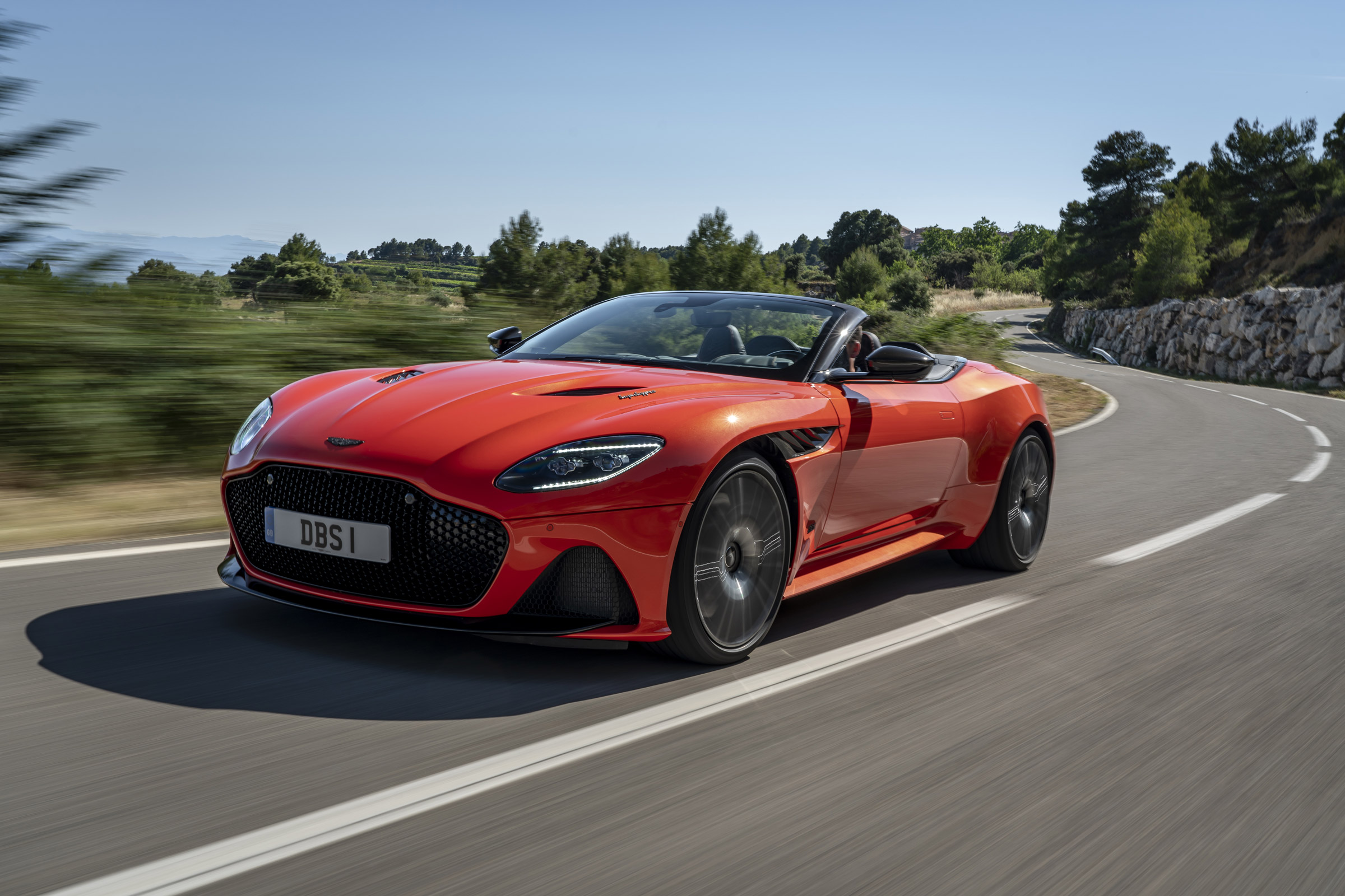 Aston Martin DBS Superleggera Volante front
