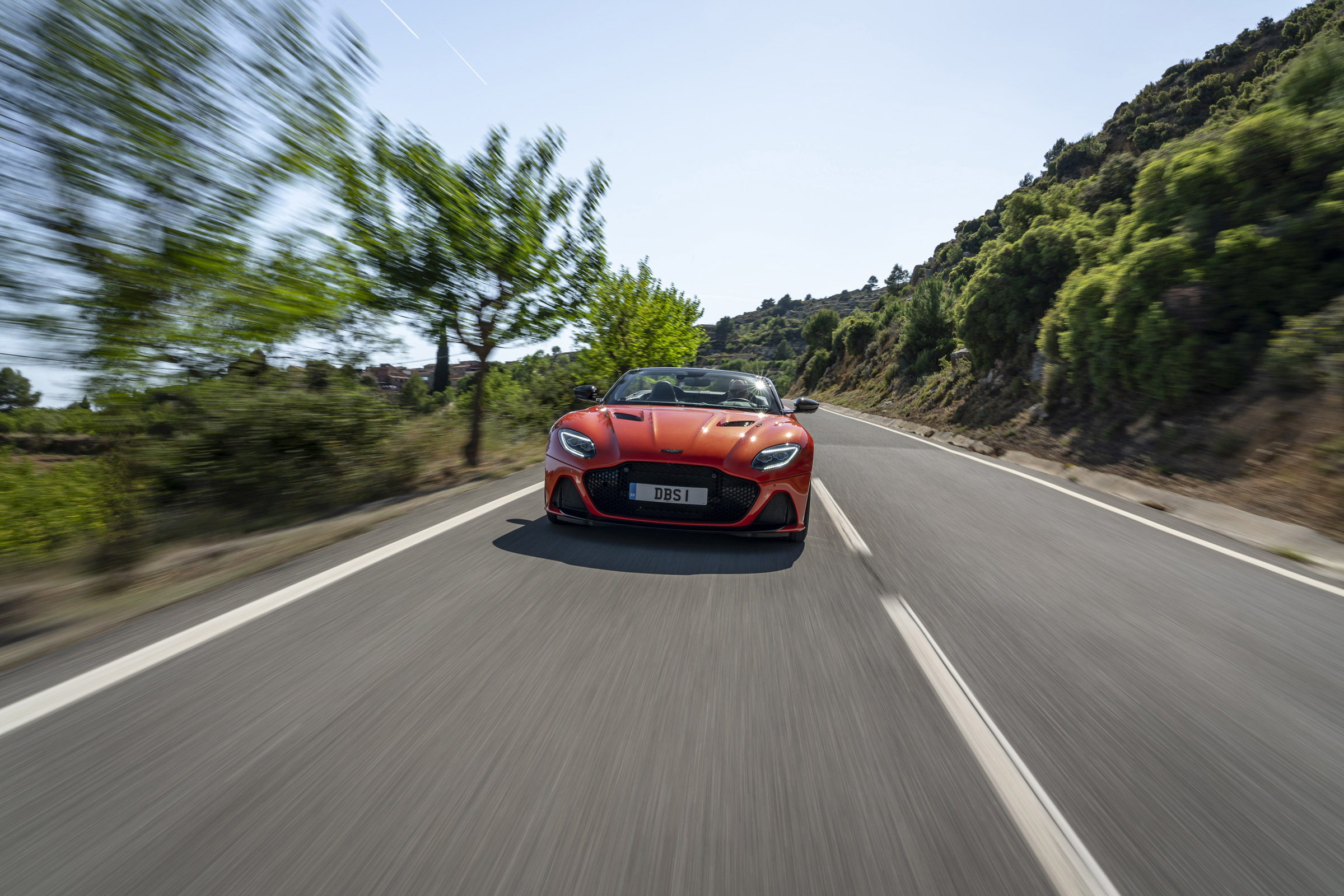 Aston Martin DBS Superleggera Volante front