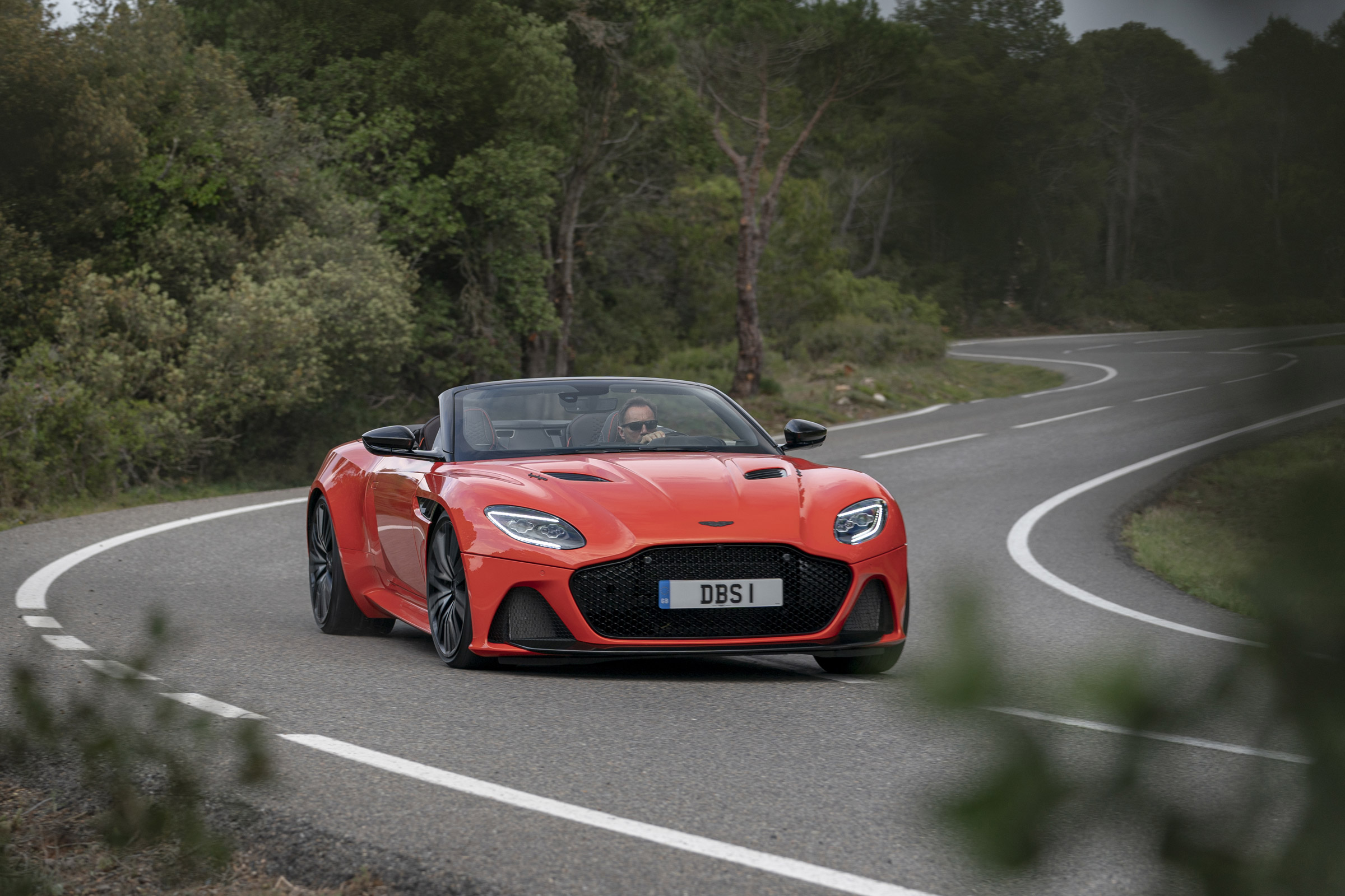 Aston Martin DBS Superleggera Volante front