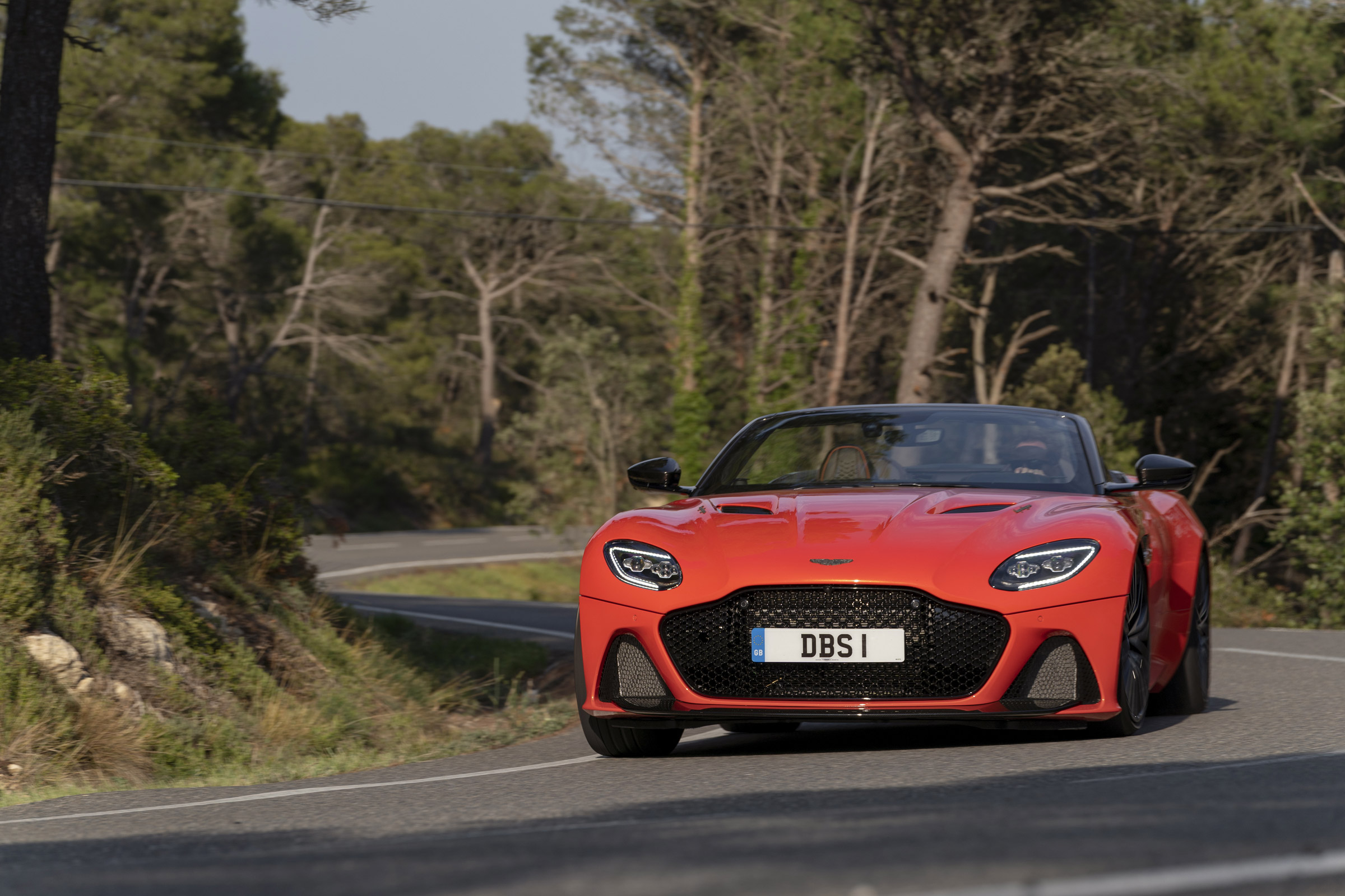 Aston Martin DBS Superleggera Volante front
