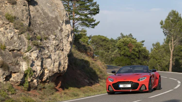 Aston Martin DBS Superleggera Volante front