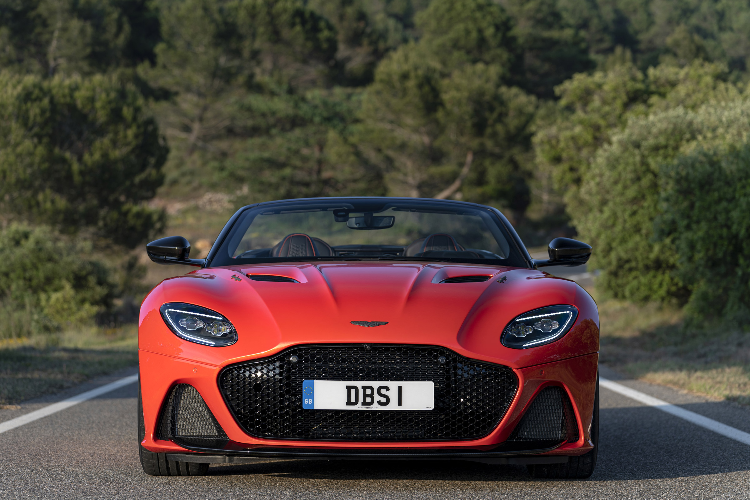 Aston Martin DBS Superleggera Volante front
