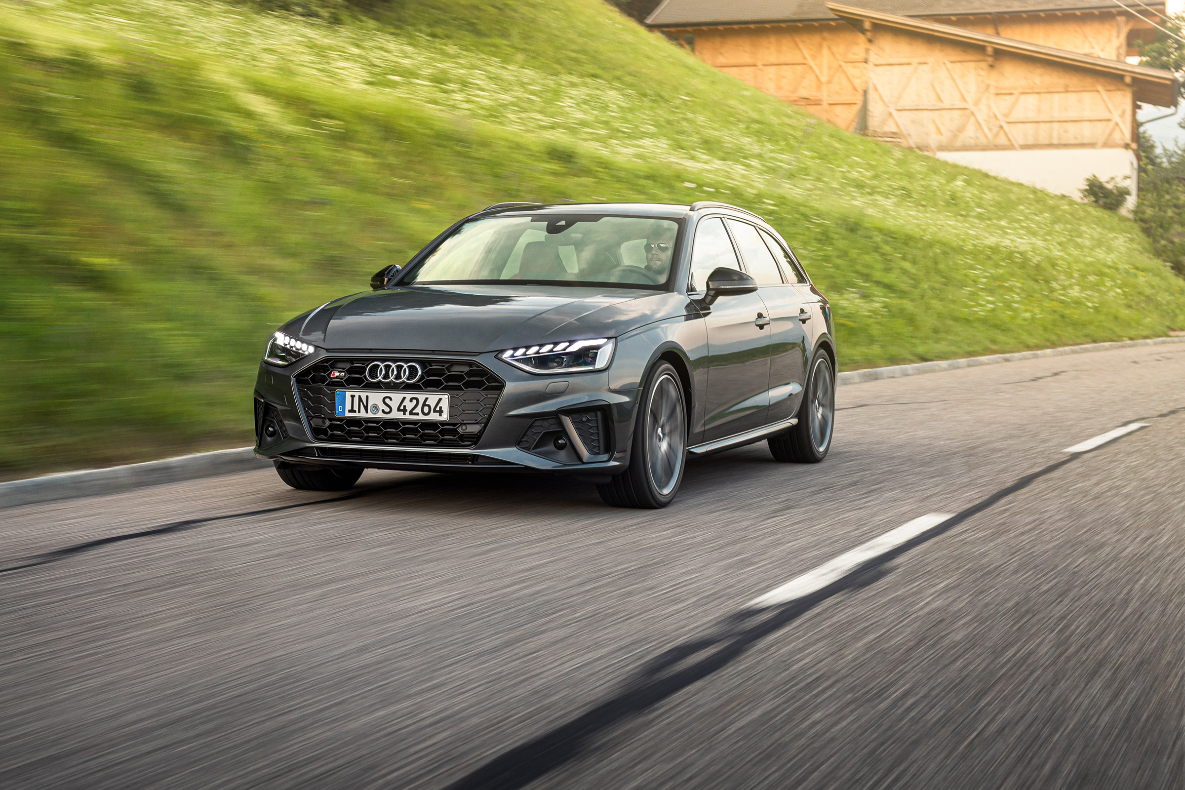 Audi S4 TDI review -  Avant front