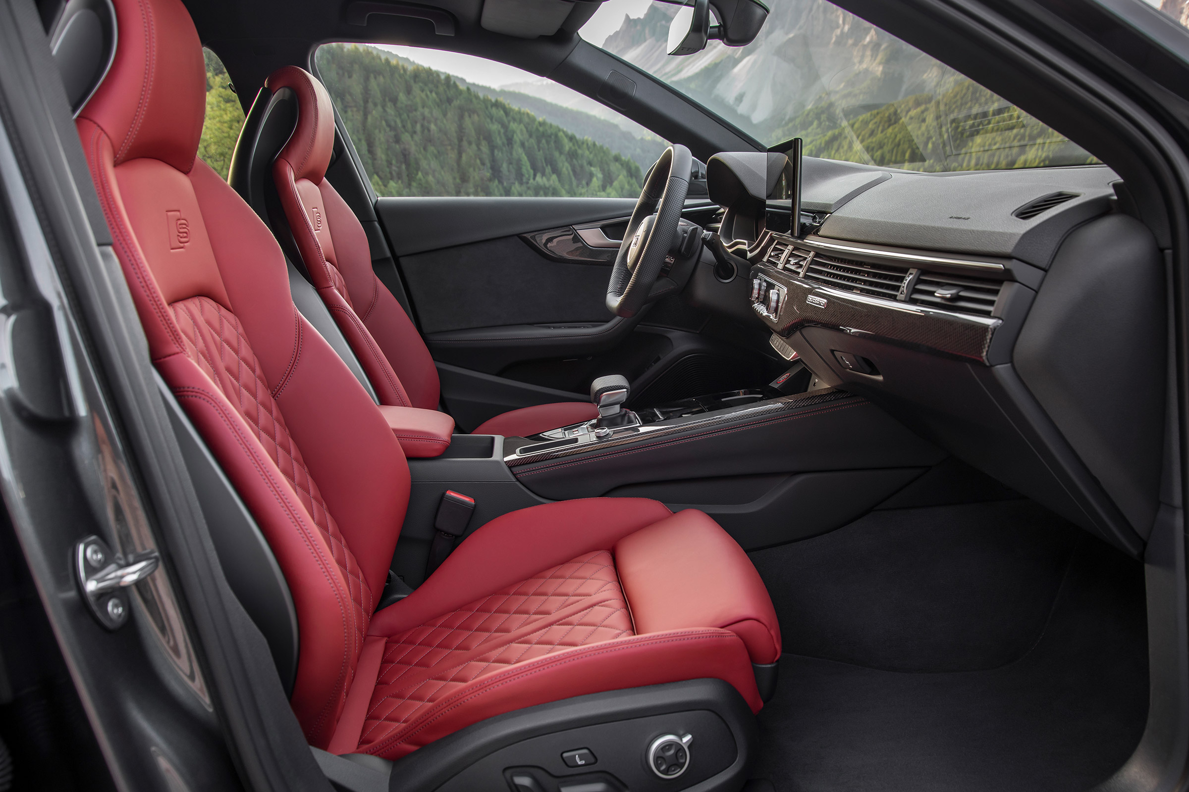 Audi S4 TDI review -  Avant seats