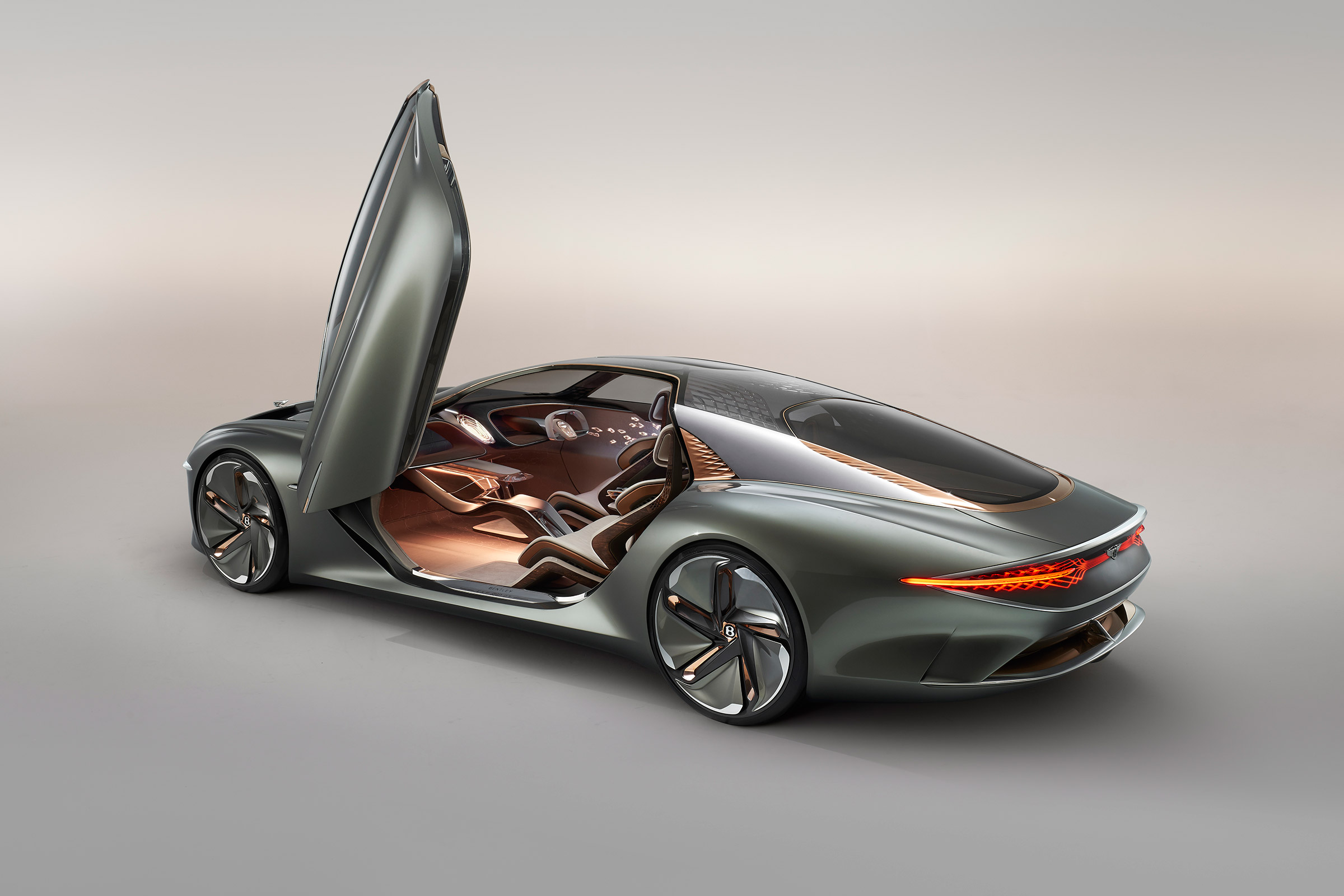 Bentley EXP 100 GT - rear quarter