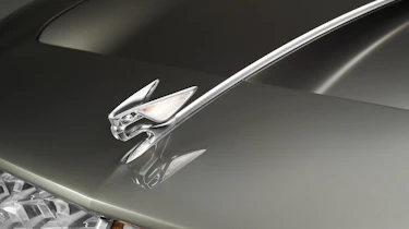 Bentley EXP 100 GT - bonnet