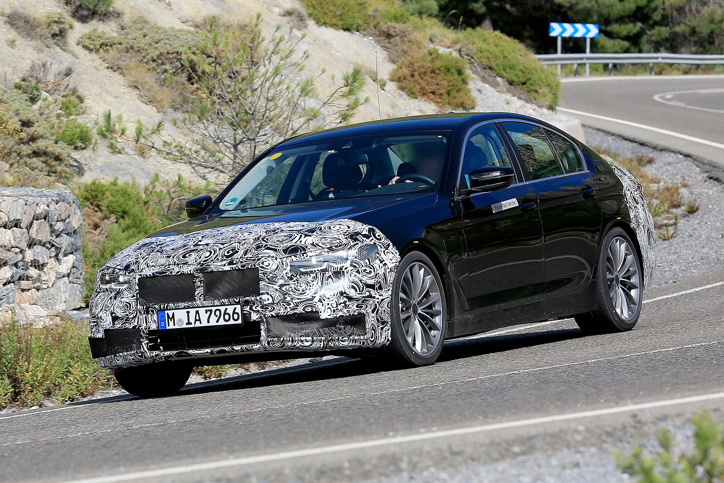 BMW 5-series facelift - quarter