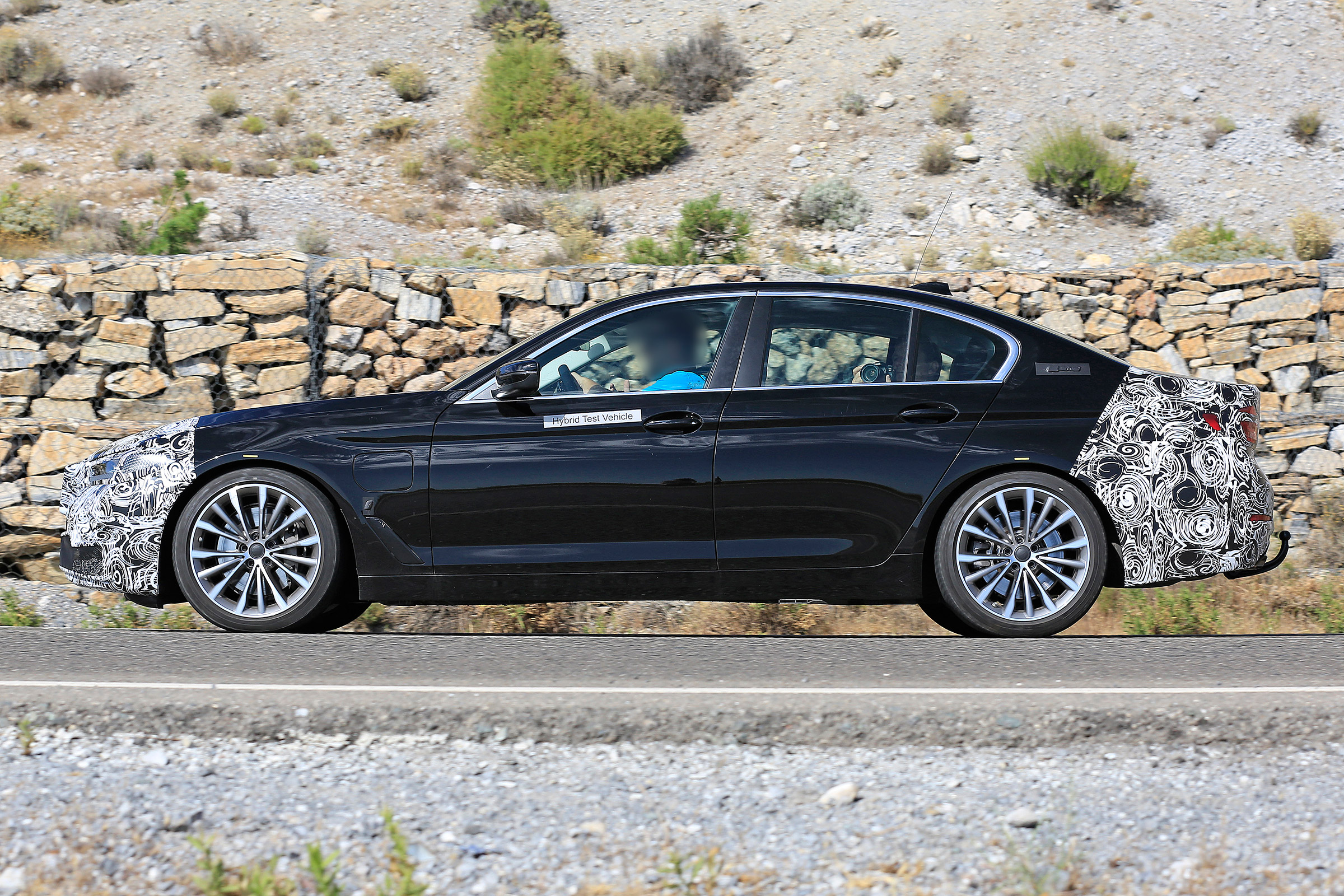BMW 5-series facelift - side
