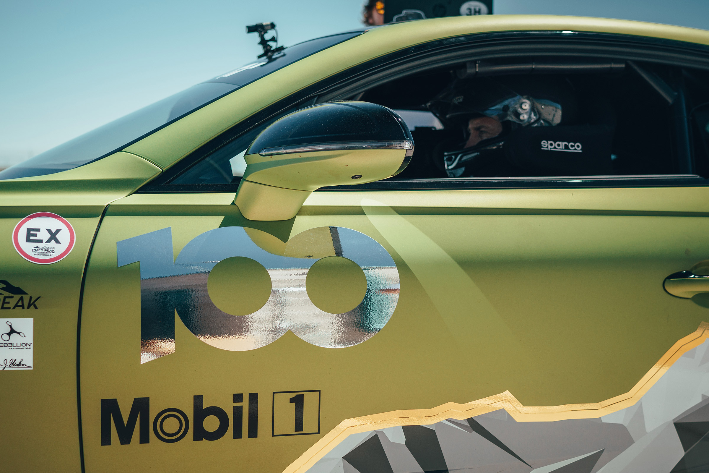 Continental GT Pikes Peak record - side