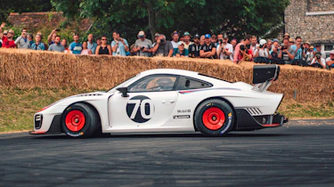 Porsche 935 Tribute Goodwood side