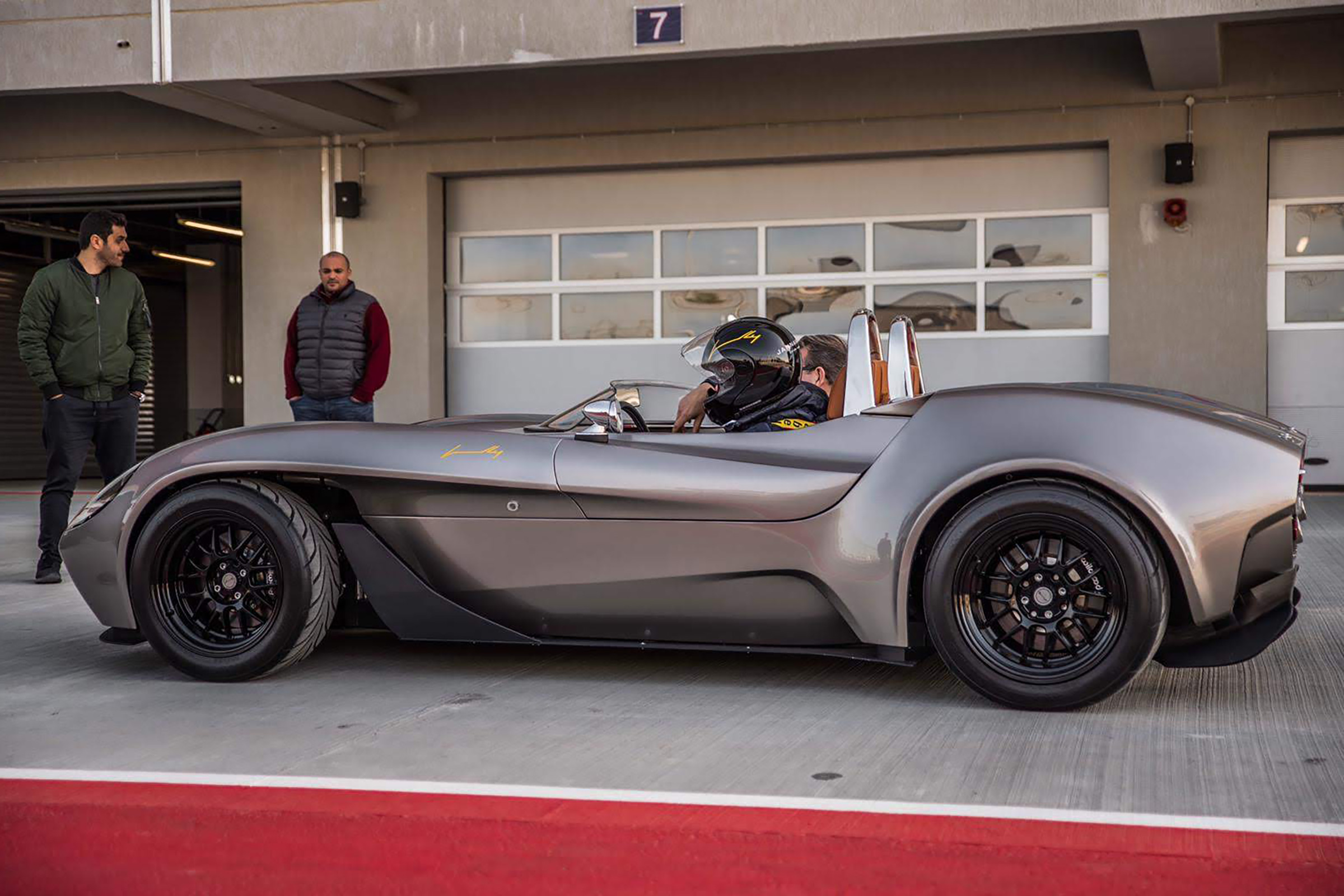 Jannarelly Design-1 side