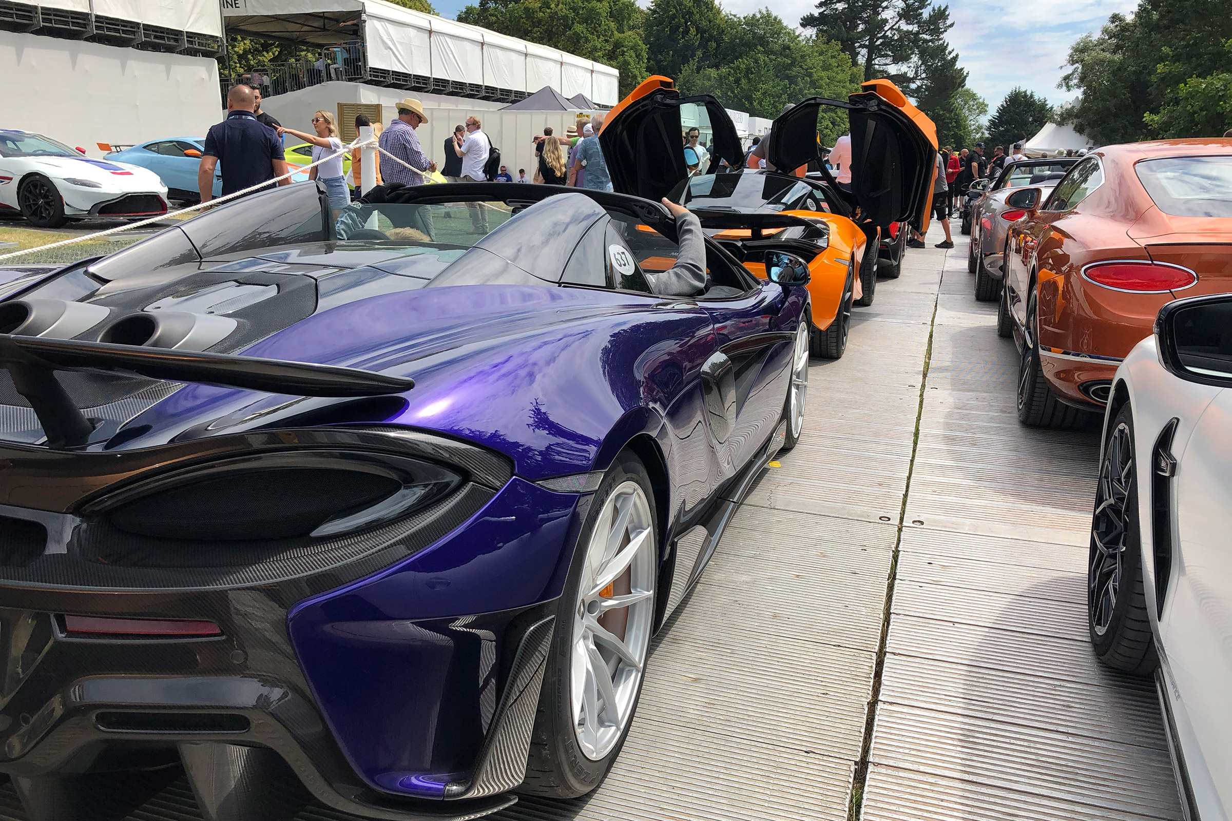 Goodwood FoS Supercar queue - 