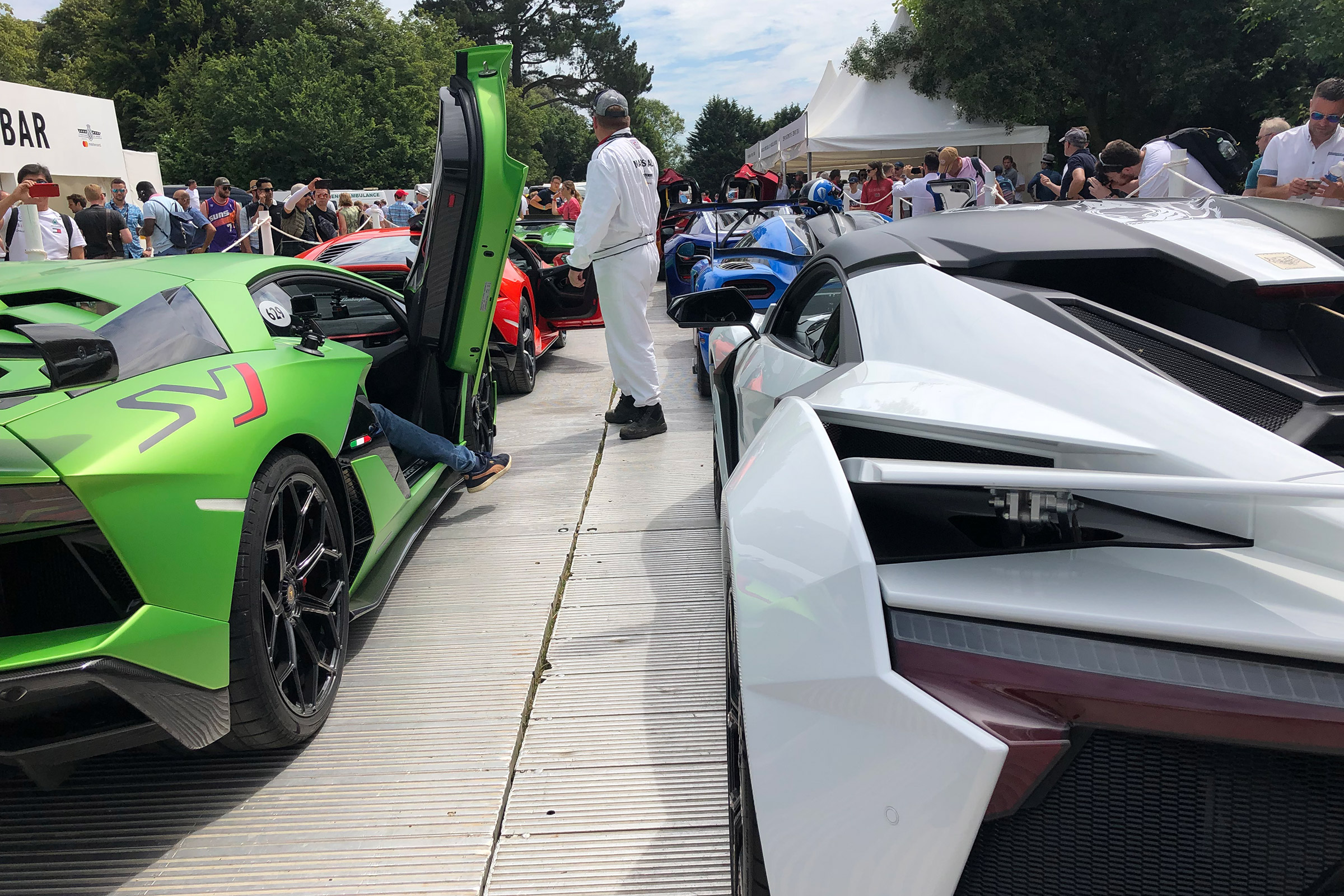 Goodwood FoS Supercar queue - 