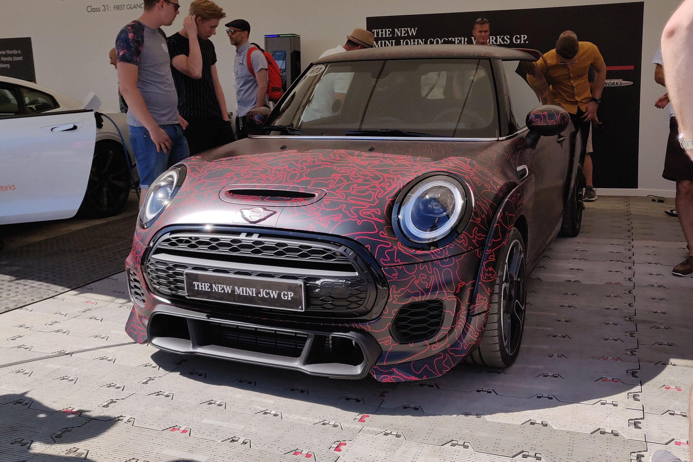Goodwood 2019 - supercar paddock 