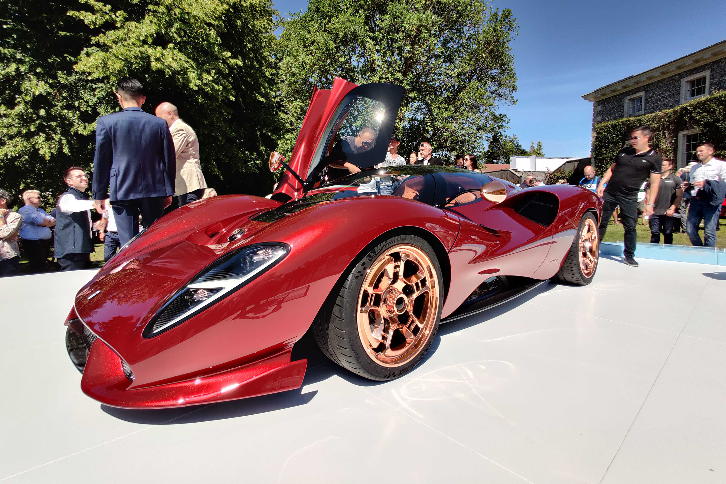 Goodwood 2019 - supercar paddock side