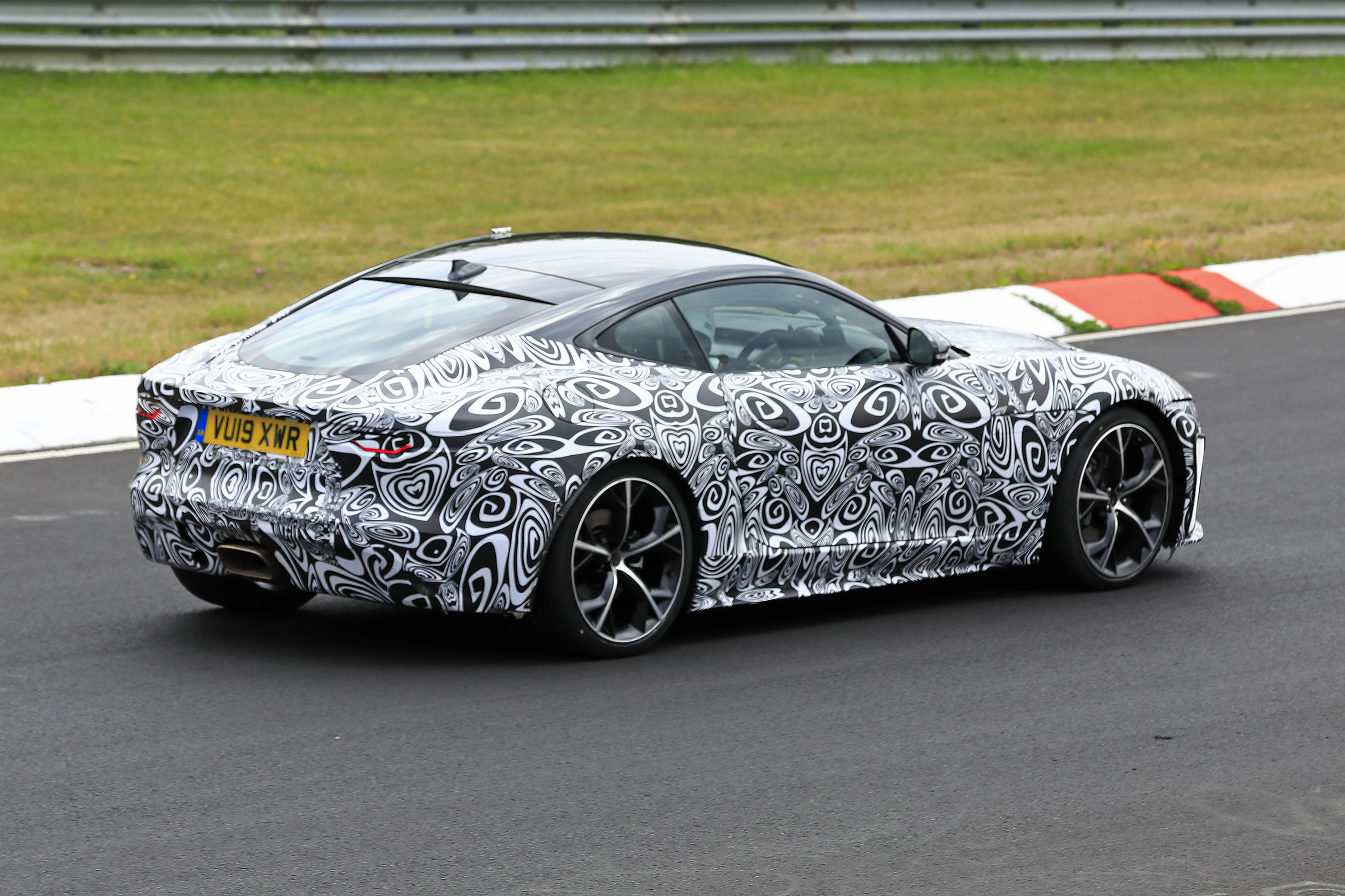 Jaguar F-type facelift spied rear three quarters