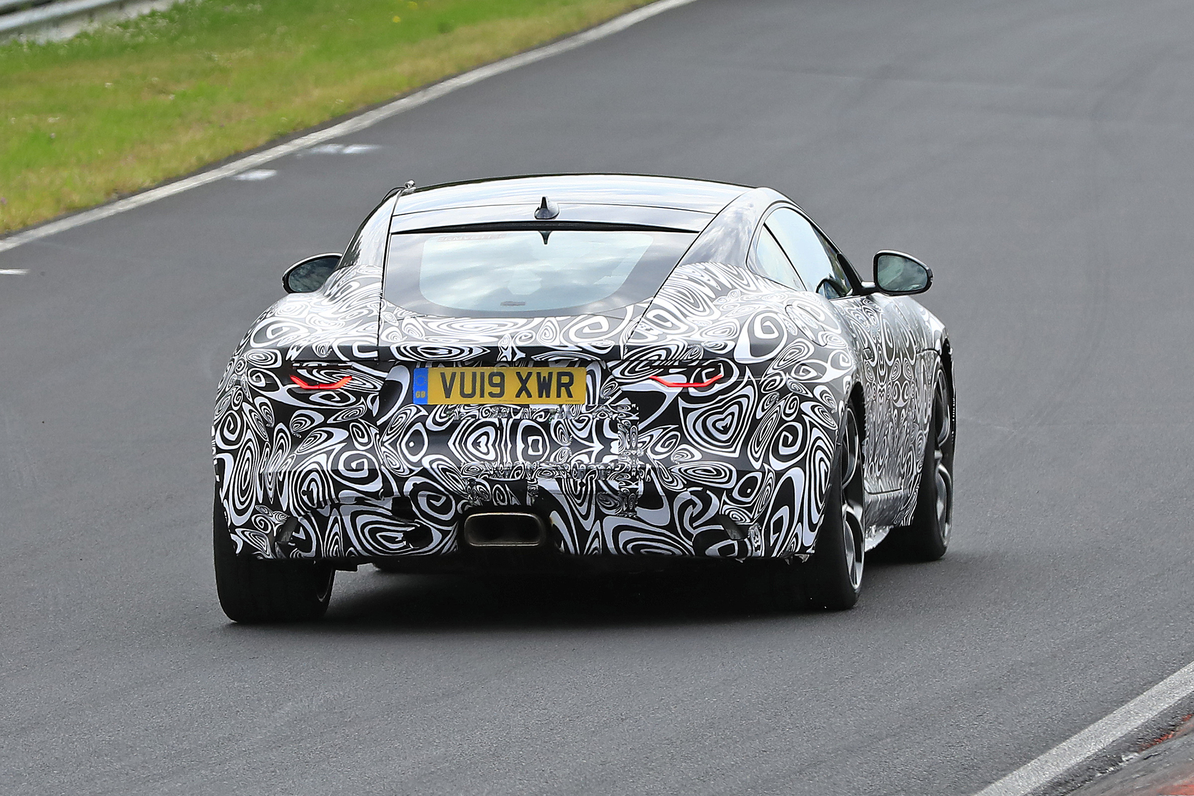 Jaguar F-type facelift spied rear
