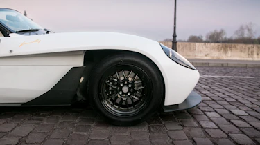 Jannarelly Design-1 wheel